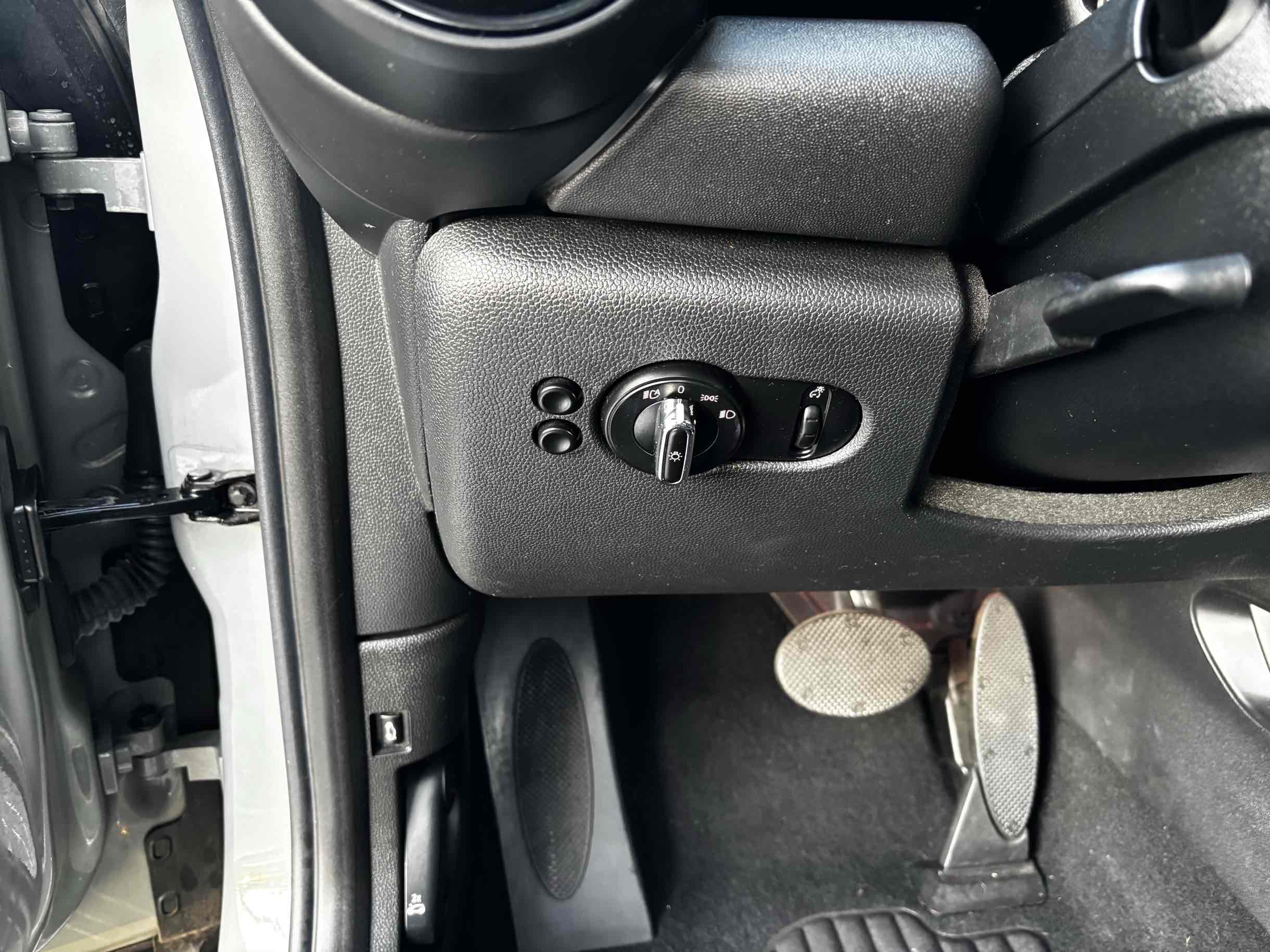 2019 Mini Cooper Signature photo 6