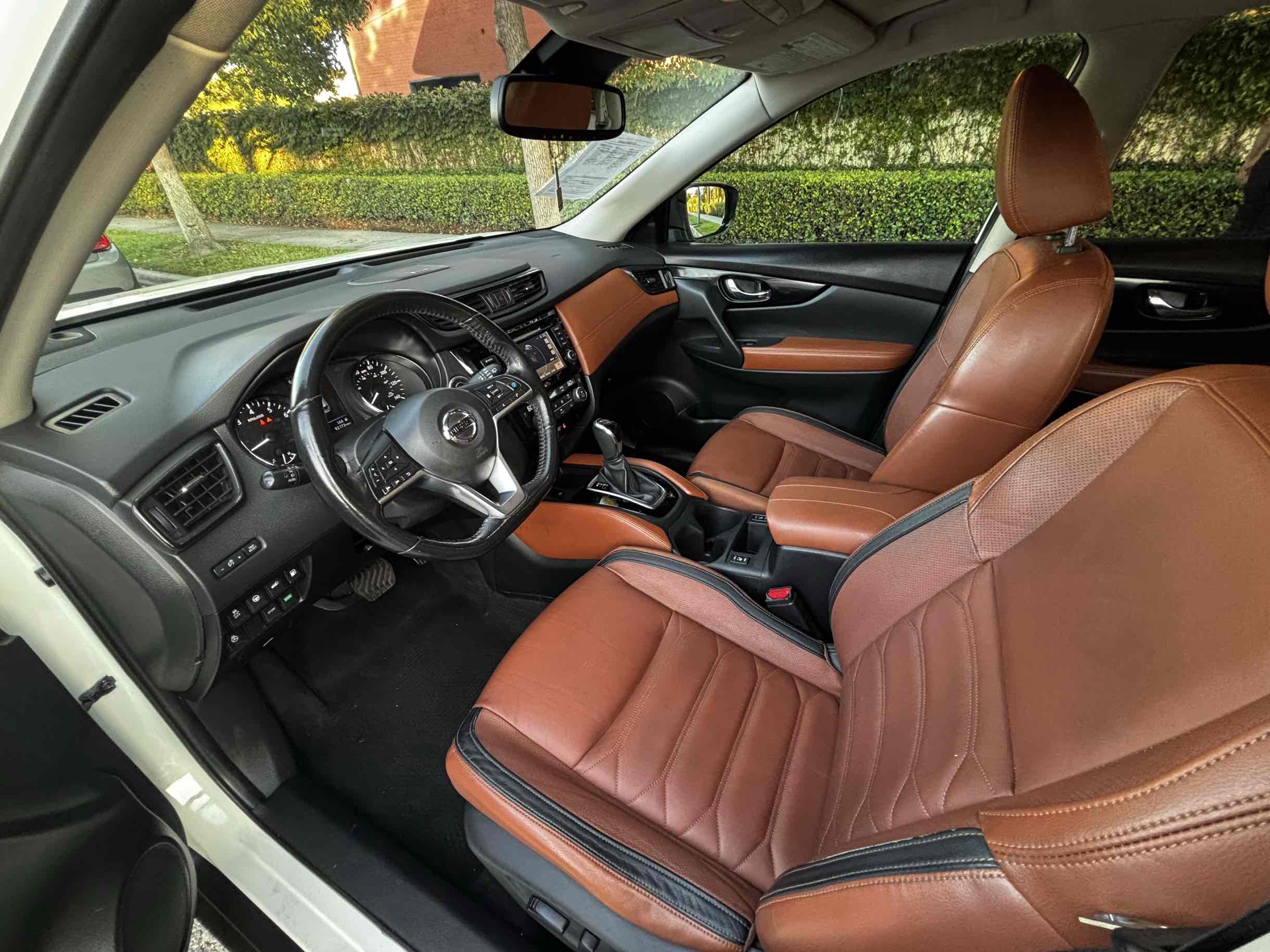 2018 Nissan Rogue SL photo 4