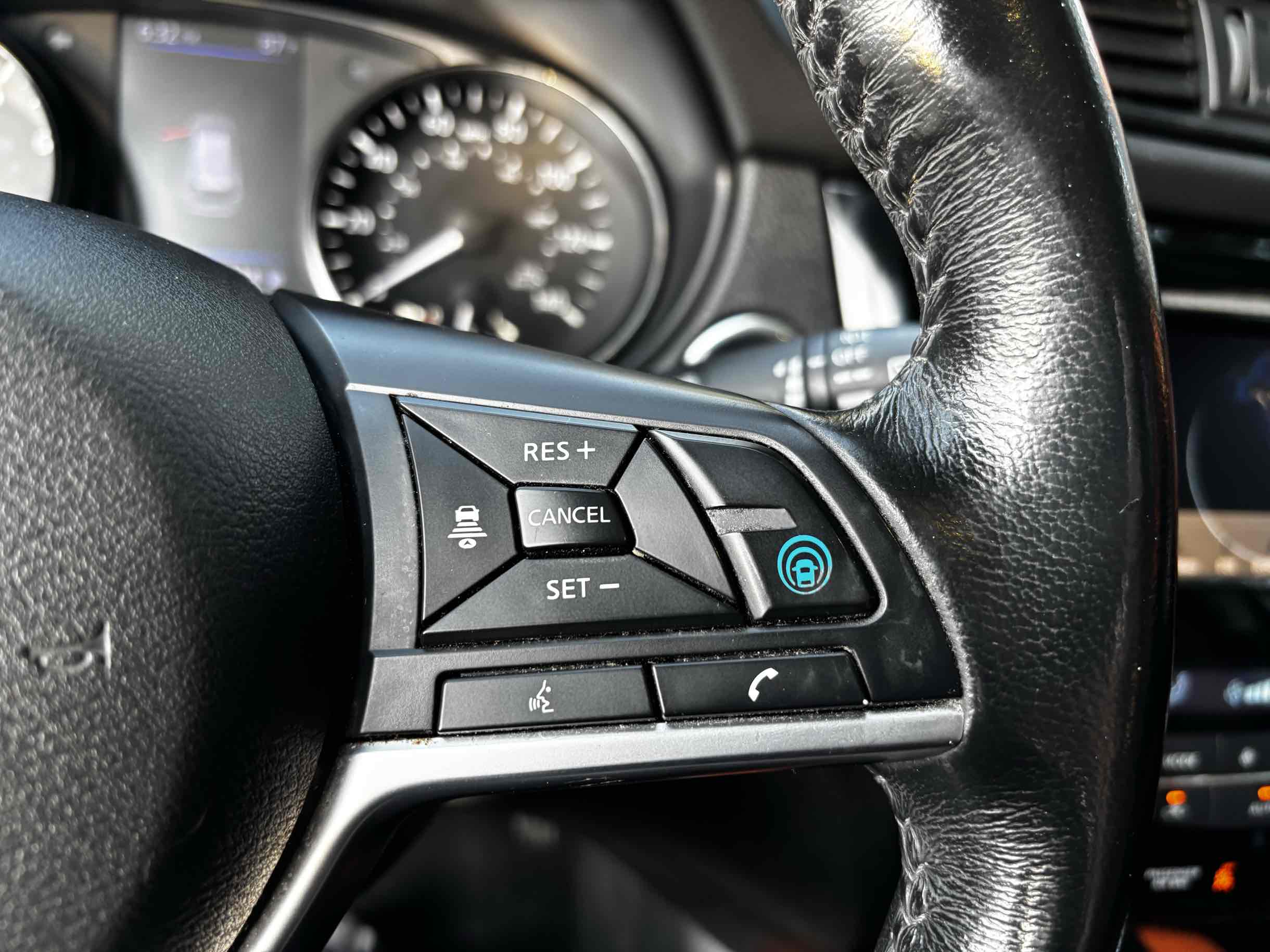 2018 Nissan Rogue SL photo 8