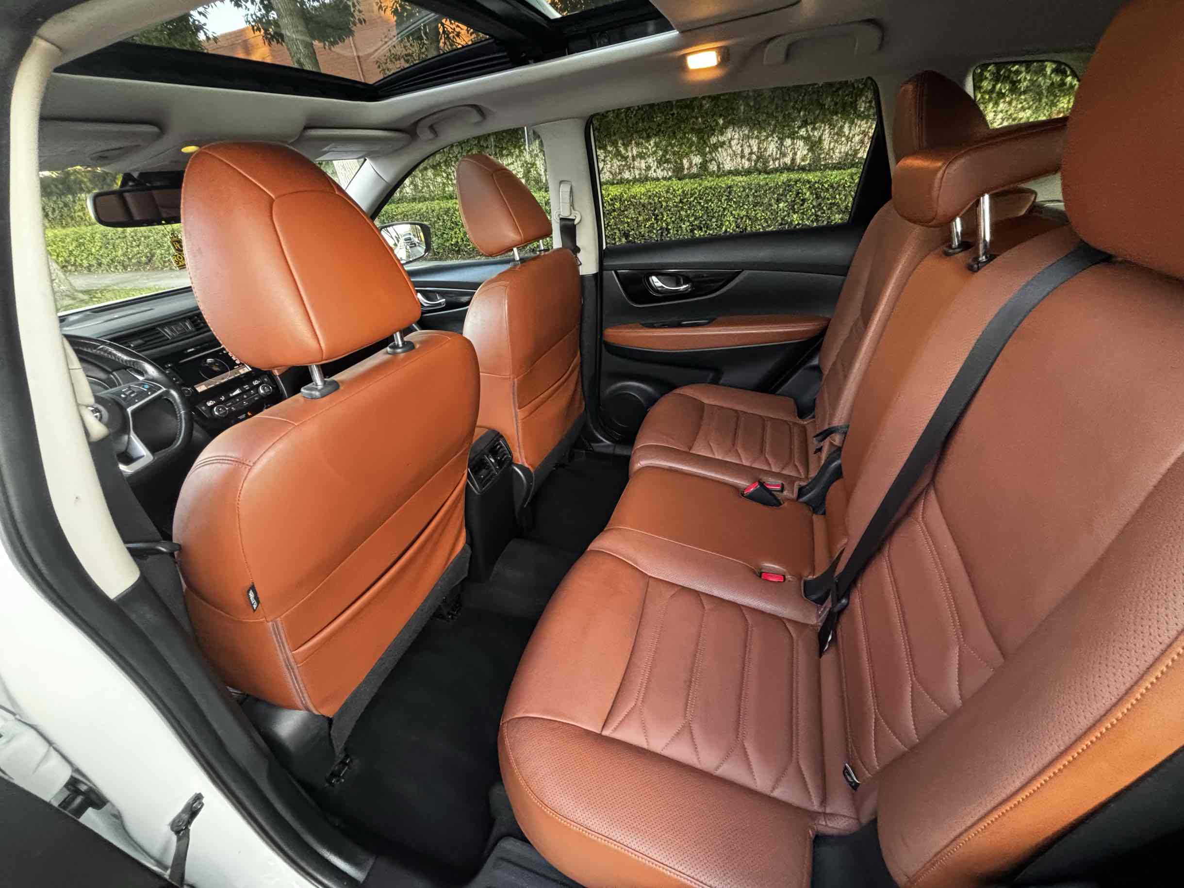 2018 Nissan Rogue SL photo 16
