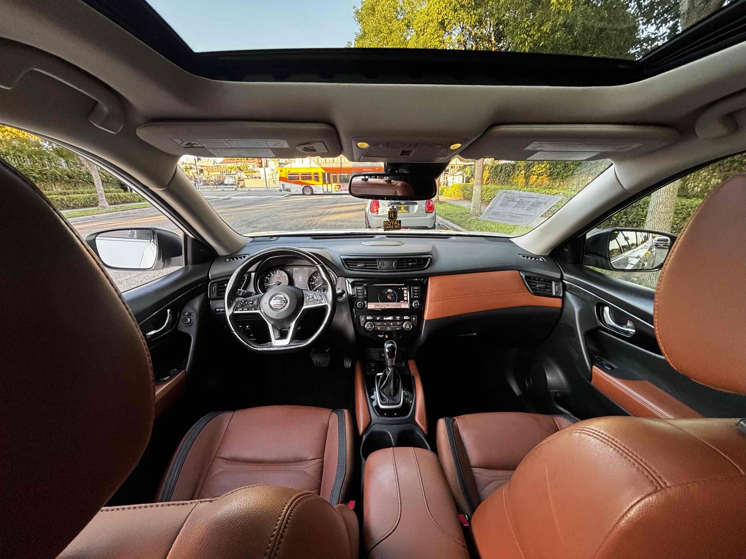 2018 Nissan Rogue SL photo 17