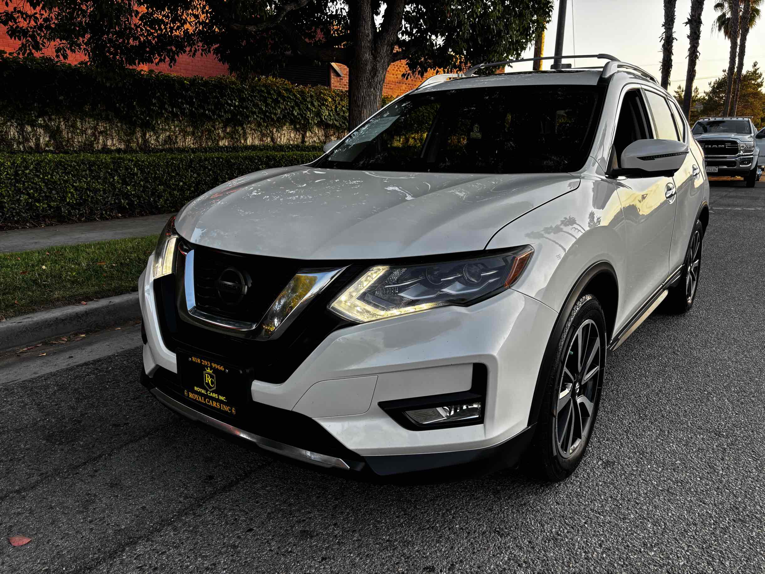 2018 Nissan Rogue SL photo 25
