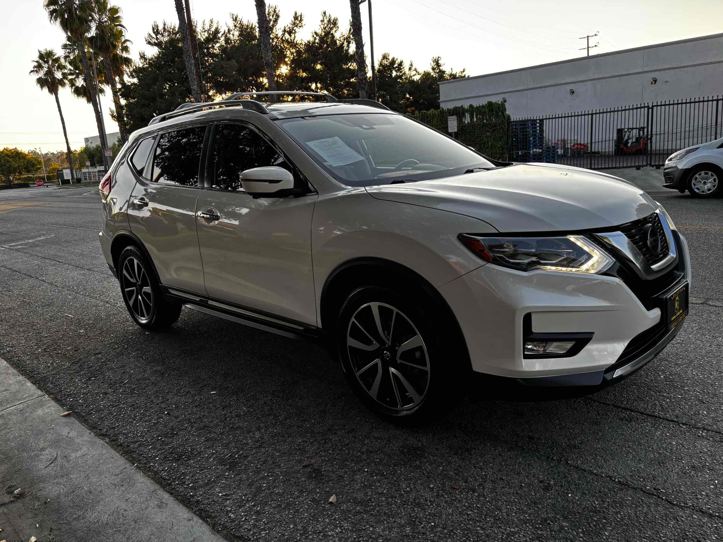 2018 Nissan Rogue SL photo 35