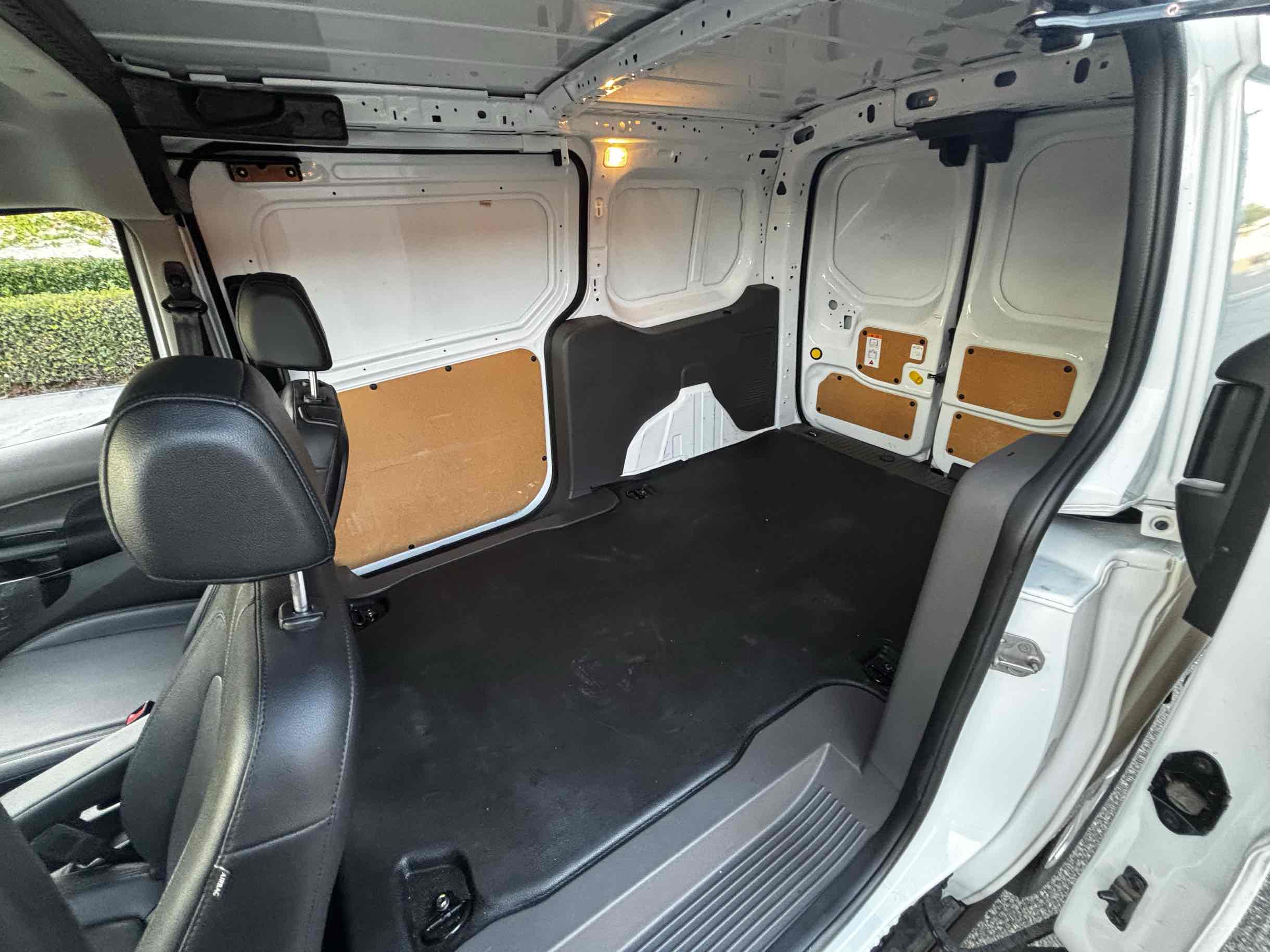 2020 Ford Transit Van XL photo 9