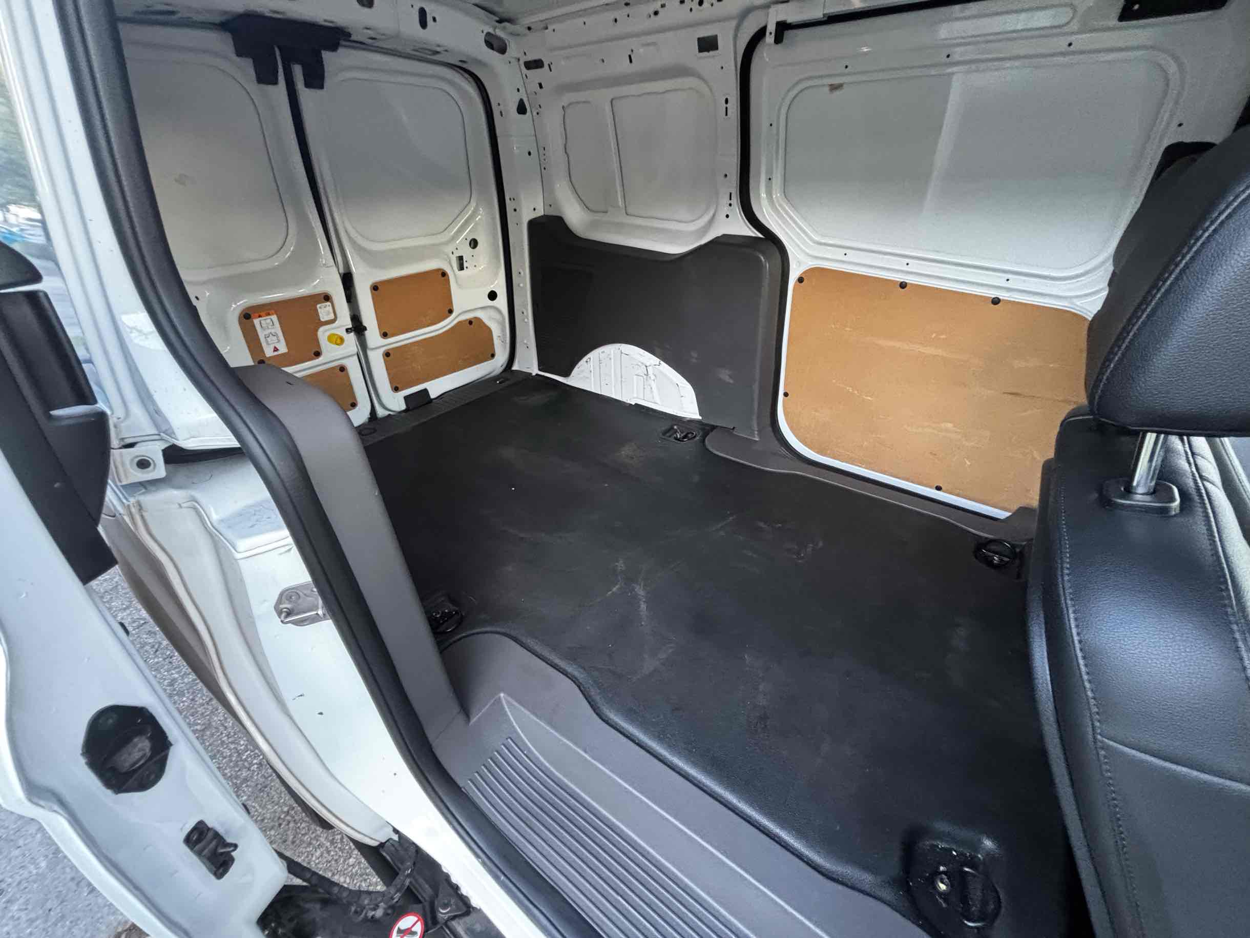 2020 Ford Transit Van XL photo 12