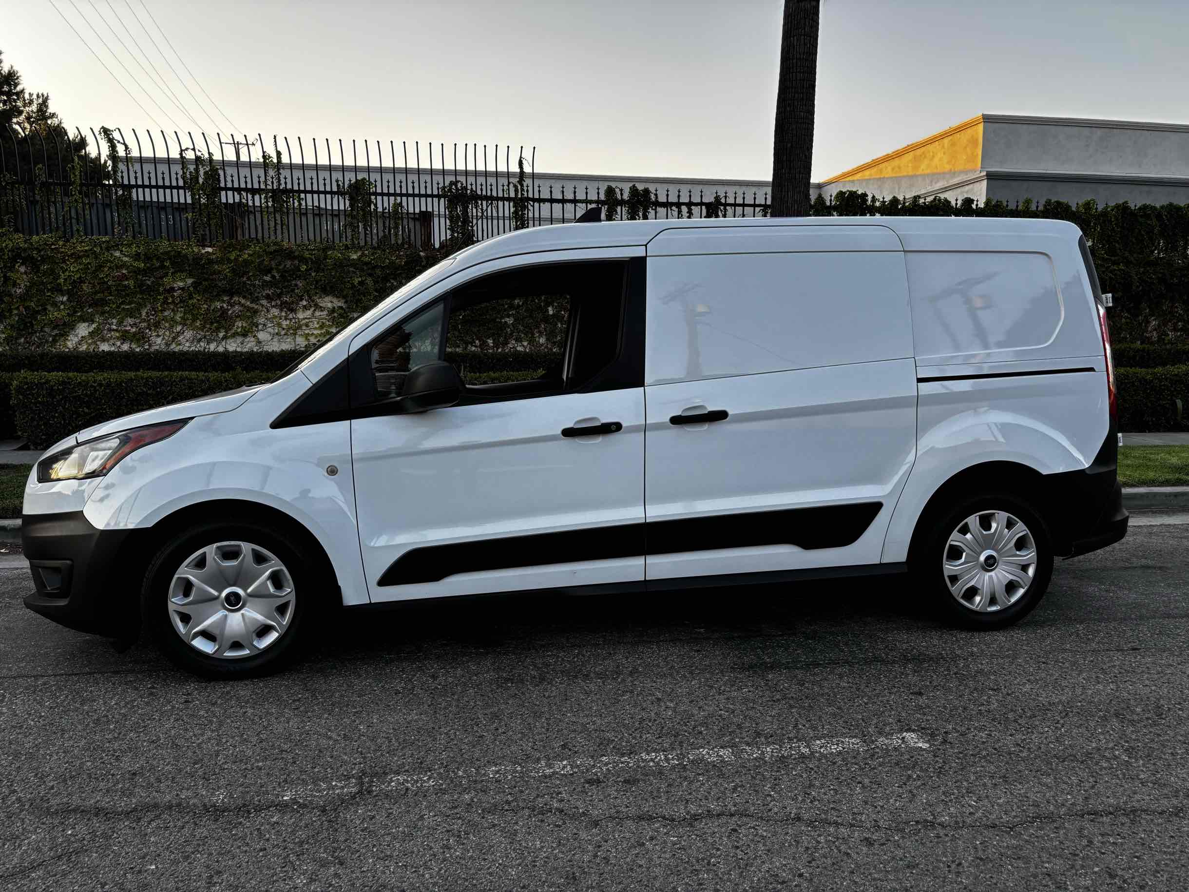 2020 Ford Transit Van XL photo 17
