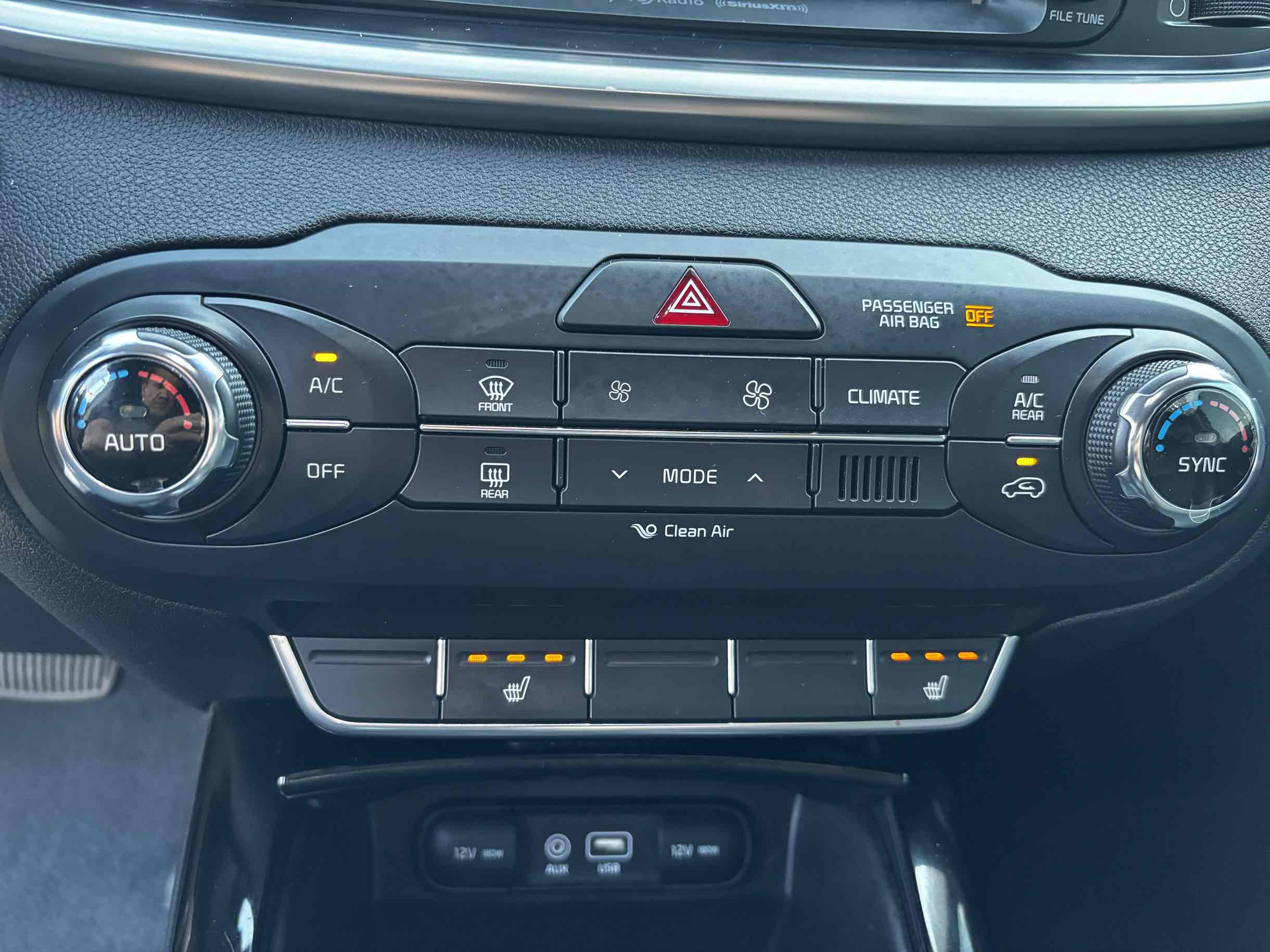 2016 Kia Sorento SX photo 19