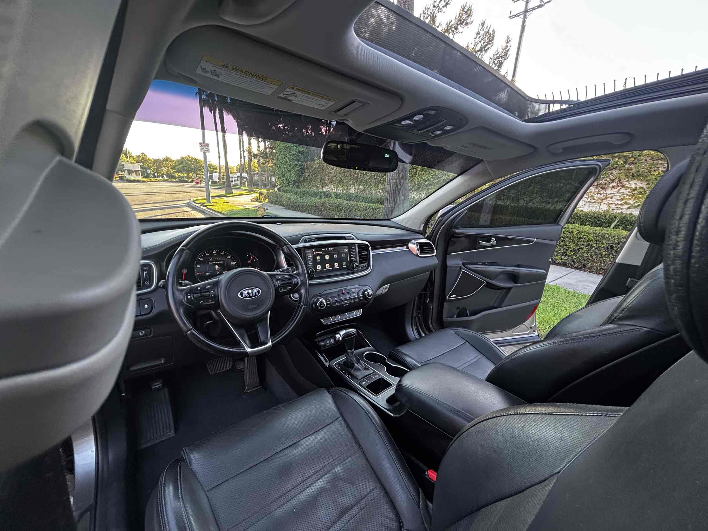 2016 Kia Sorento SX photo 29