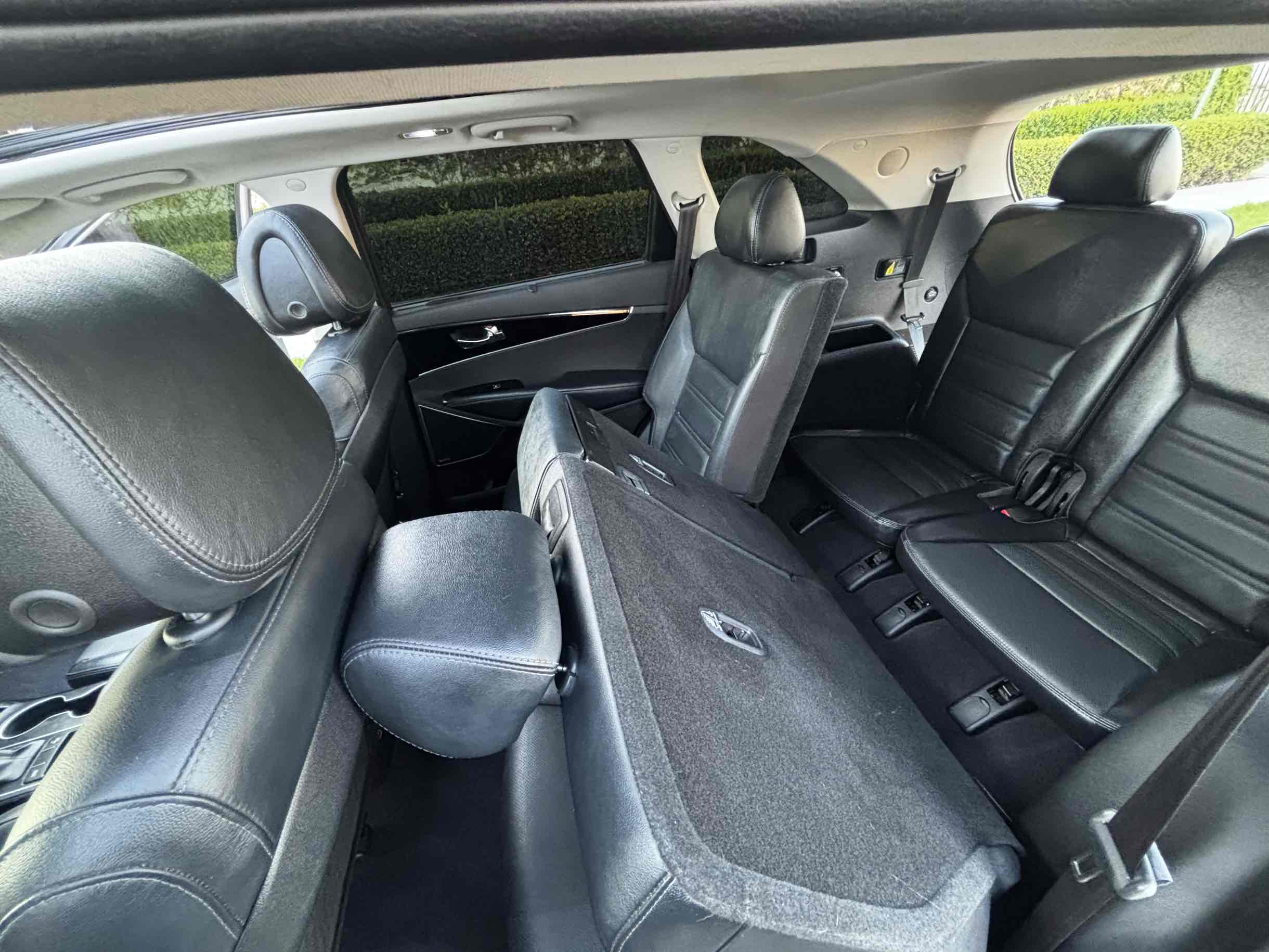 2016 Kia Sorento SX photo 35
