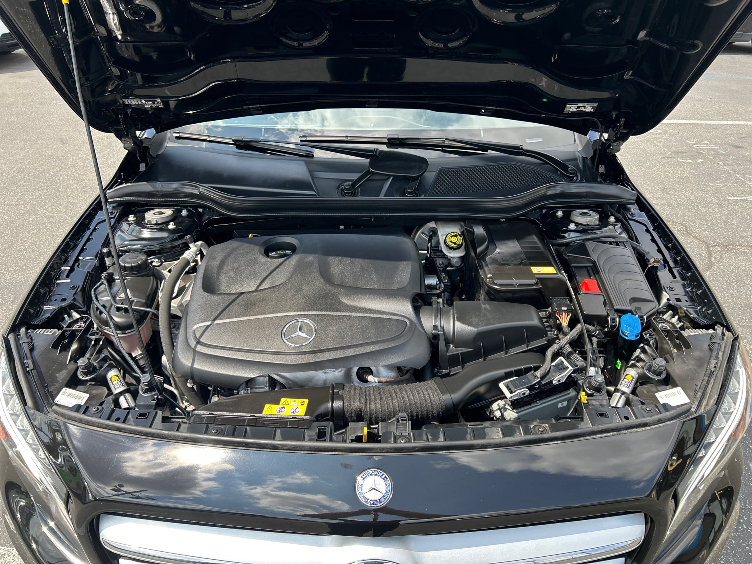2016 Mercedes Benz GLA 250 photo 30
