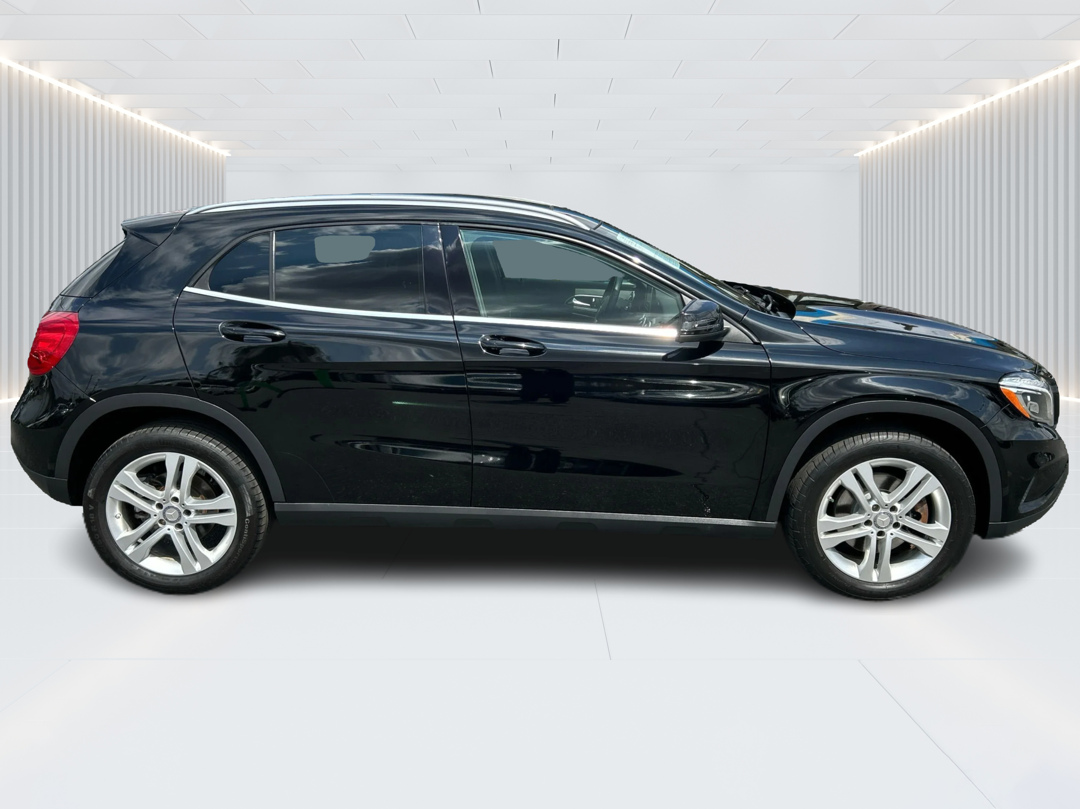 2016 Mercedes Benz GLA 250 photo 3