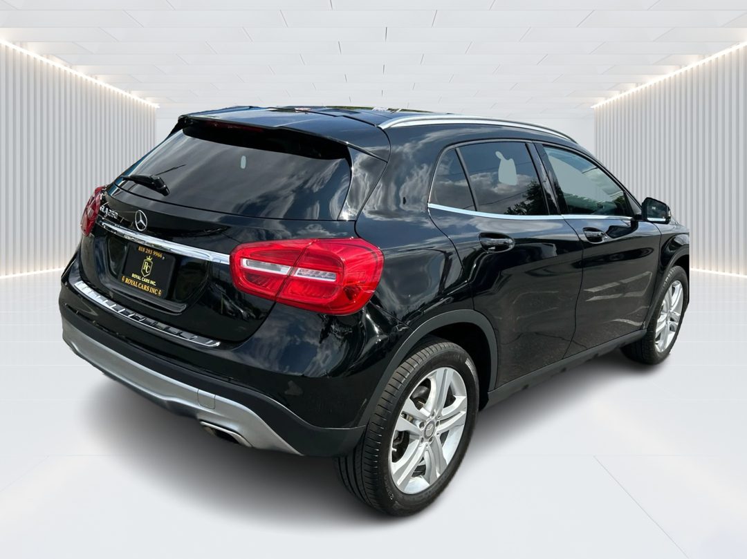 2016 Mercedes Benz GLA 250 photo 4