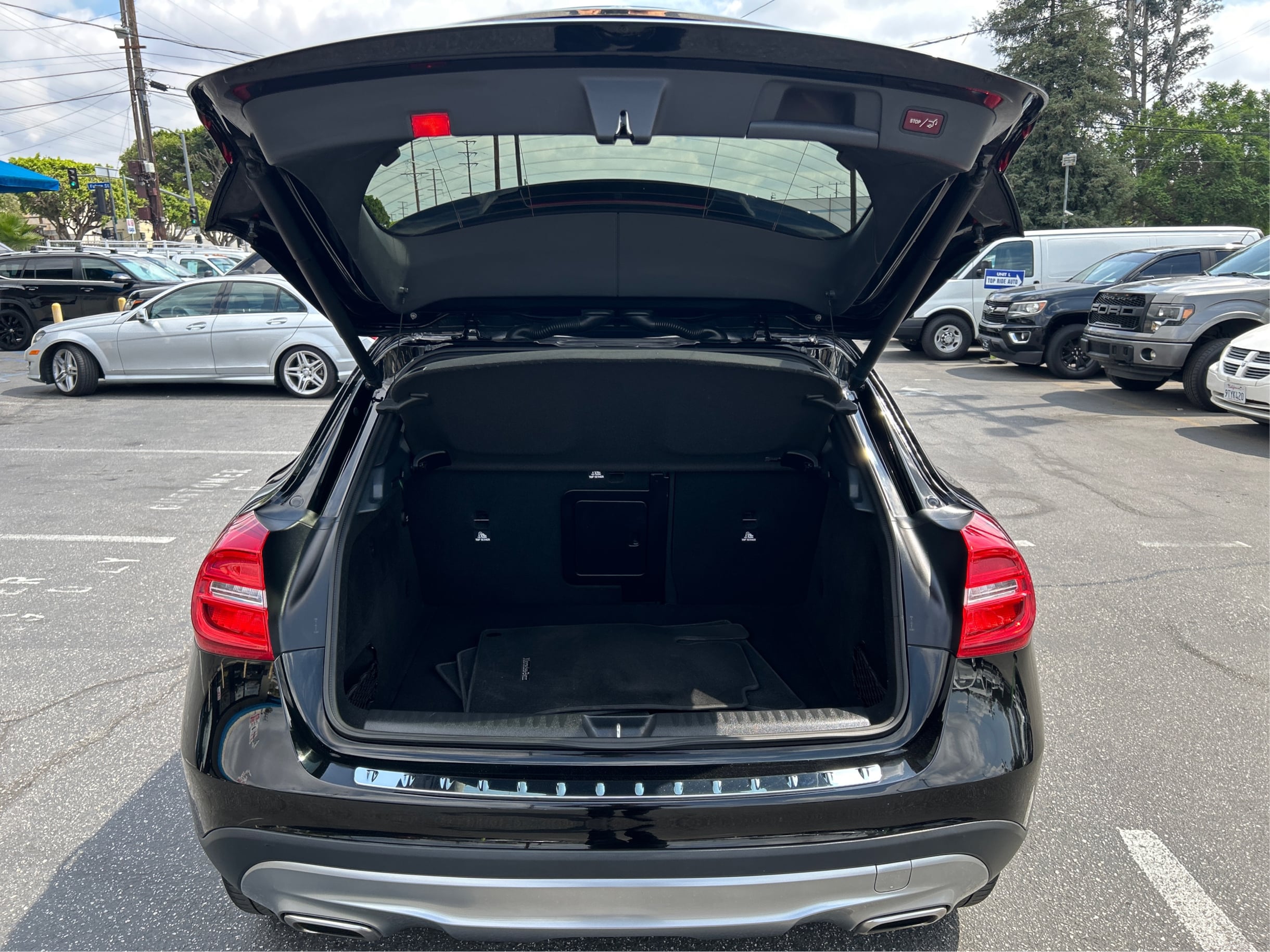 2016 Mercedes Benz GLA 250 photo 12
