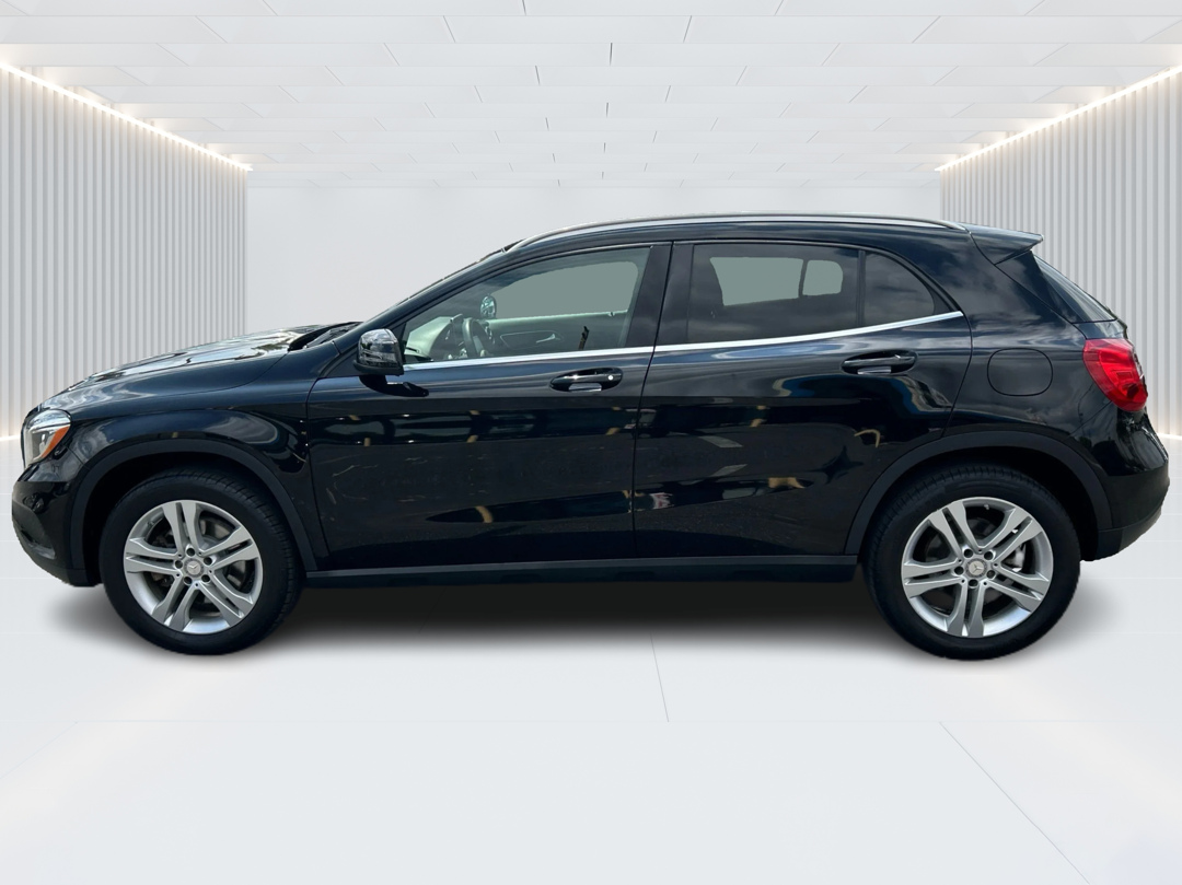 2016 Mercedes Benz GLA 250 photo 7