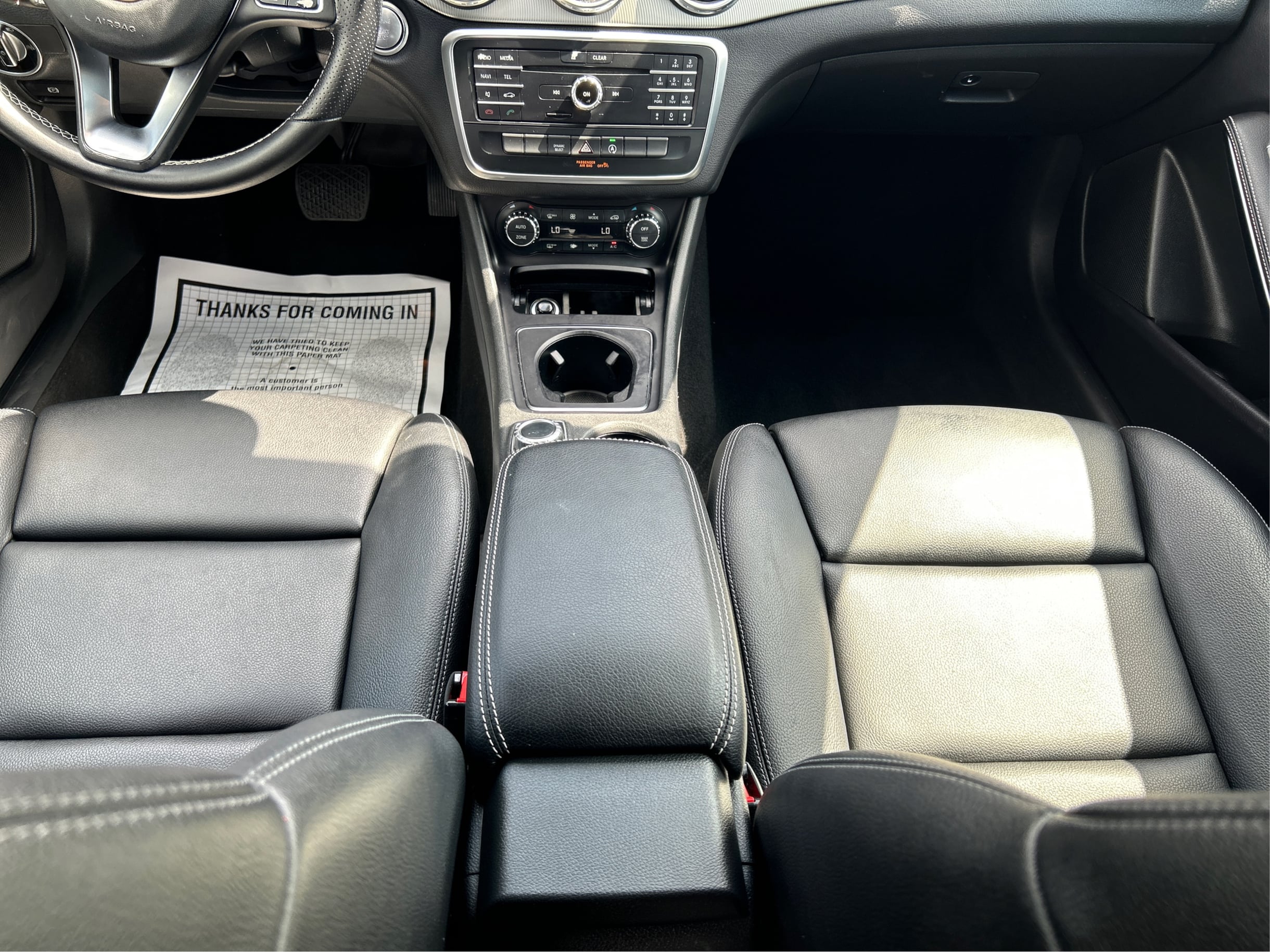 2016 Mercedes Benz GLA 250 photo 24