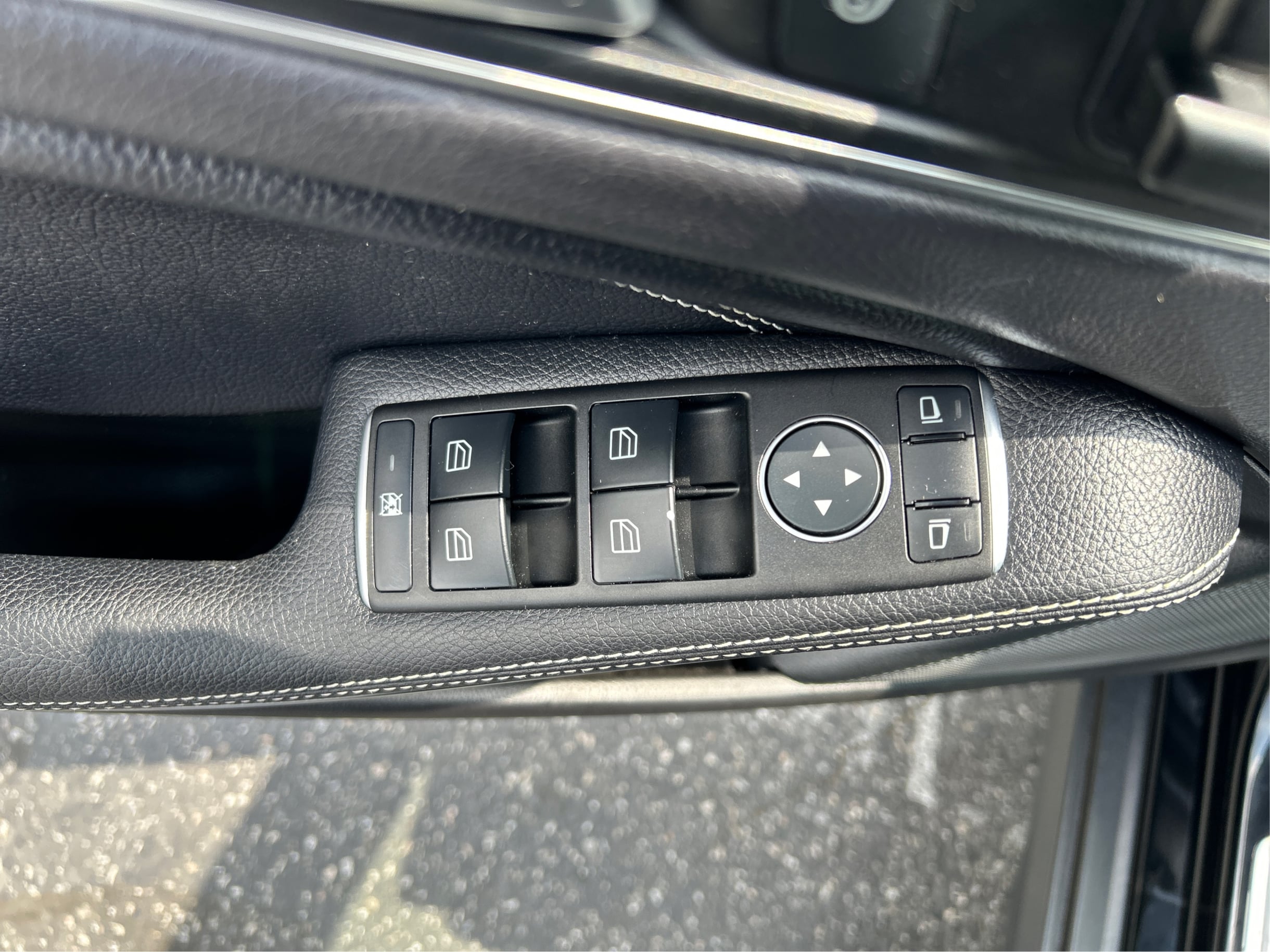 2016 Mercedes Benz GLA 250 photo 55