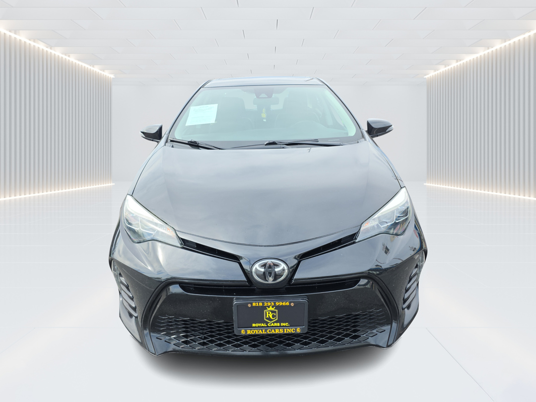 2017 Toyota Corolla SE photo 2