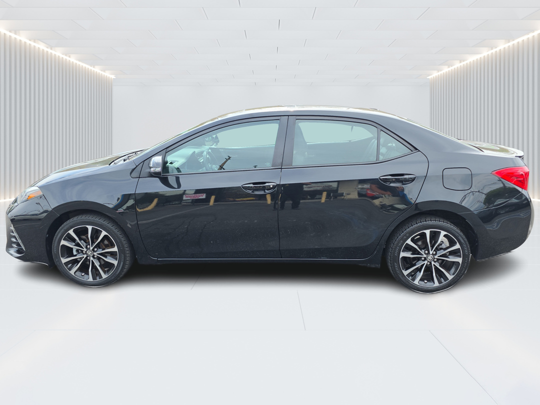 2017 Toyota Corolla SE photo 8