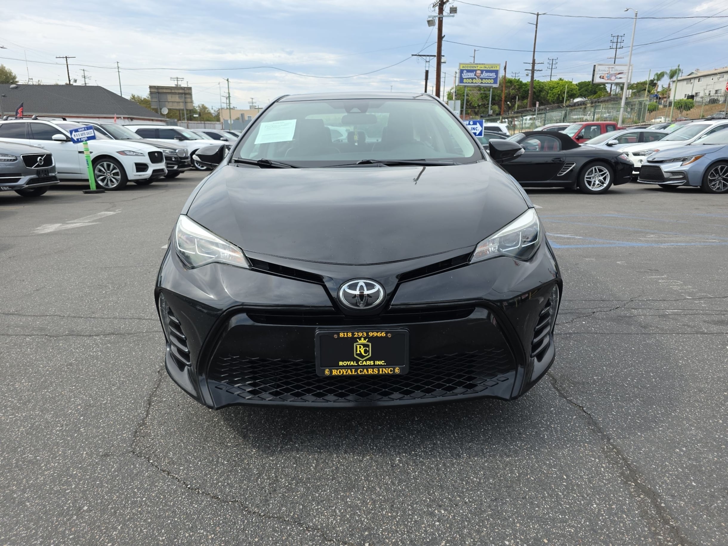 2017 Toyota Corolla SE photo 40