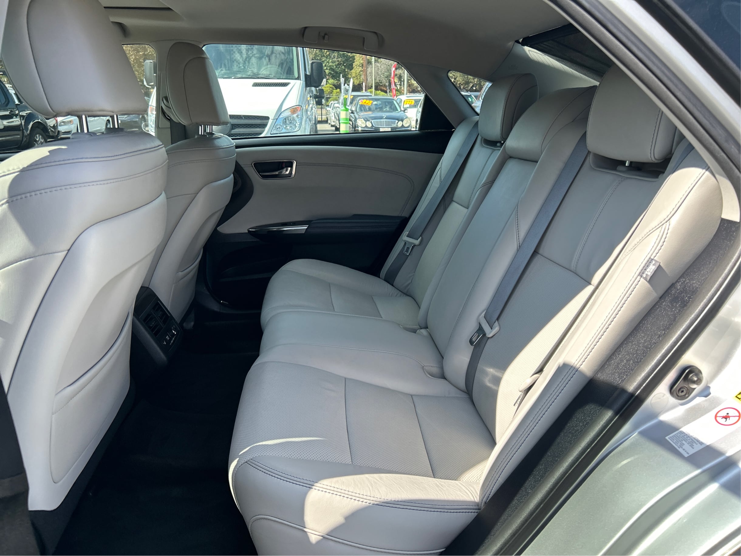 2013 Toyota Avalon Limited photo 6