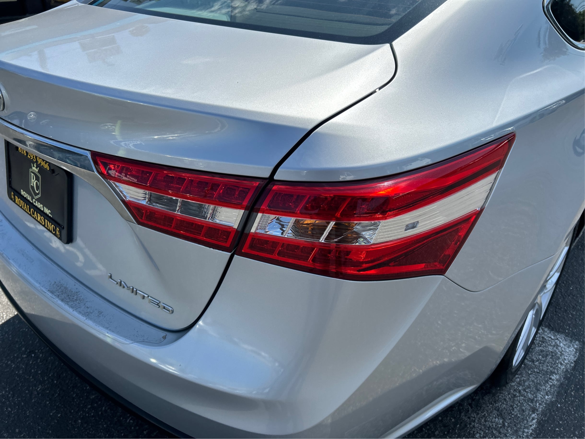 2013 Toyota Avalon Limited photo 32
