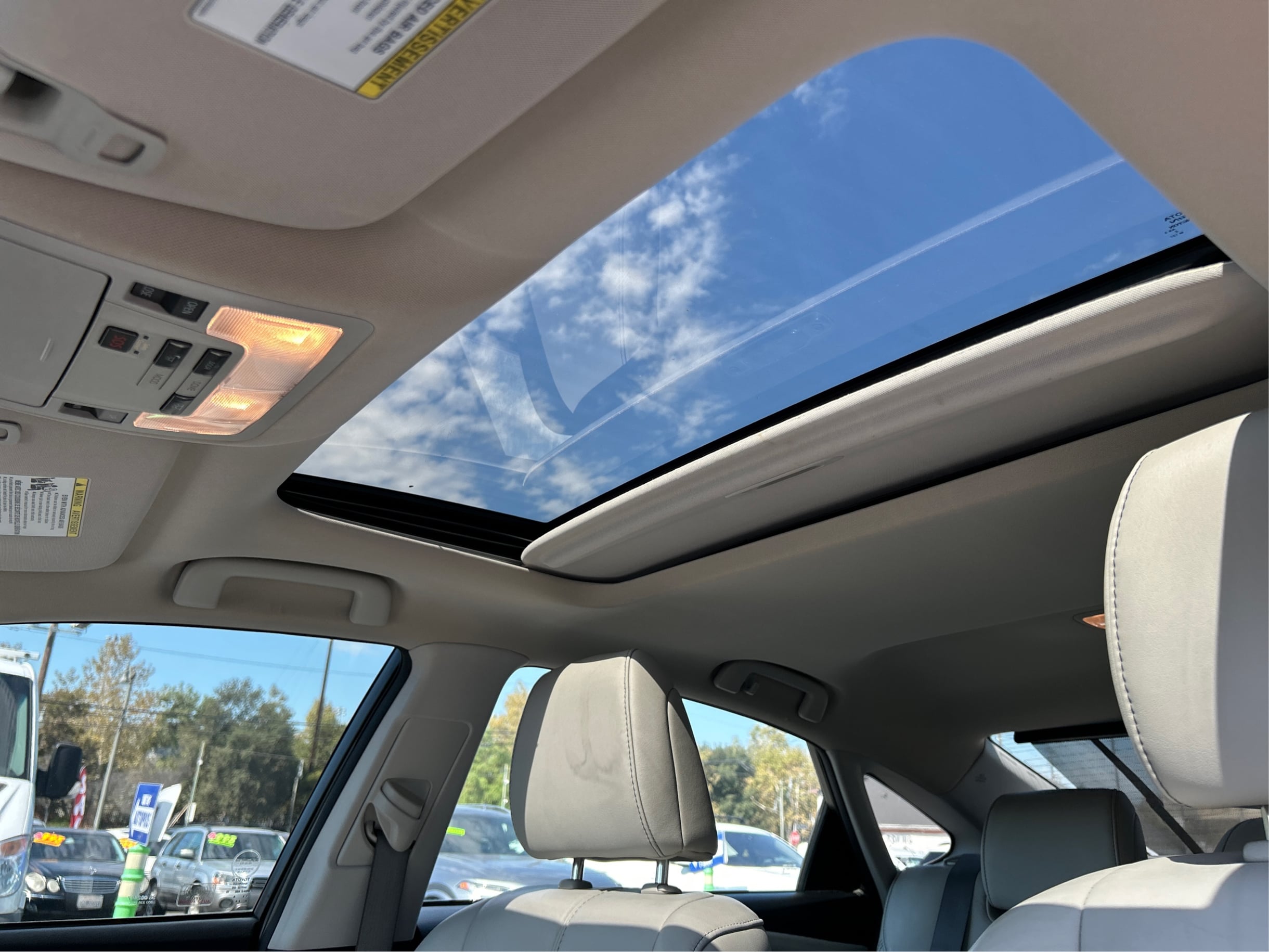 2013 Toyota Avalon Limited photo 21
