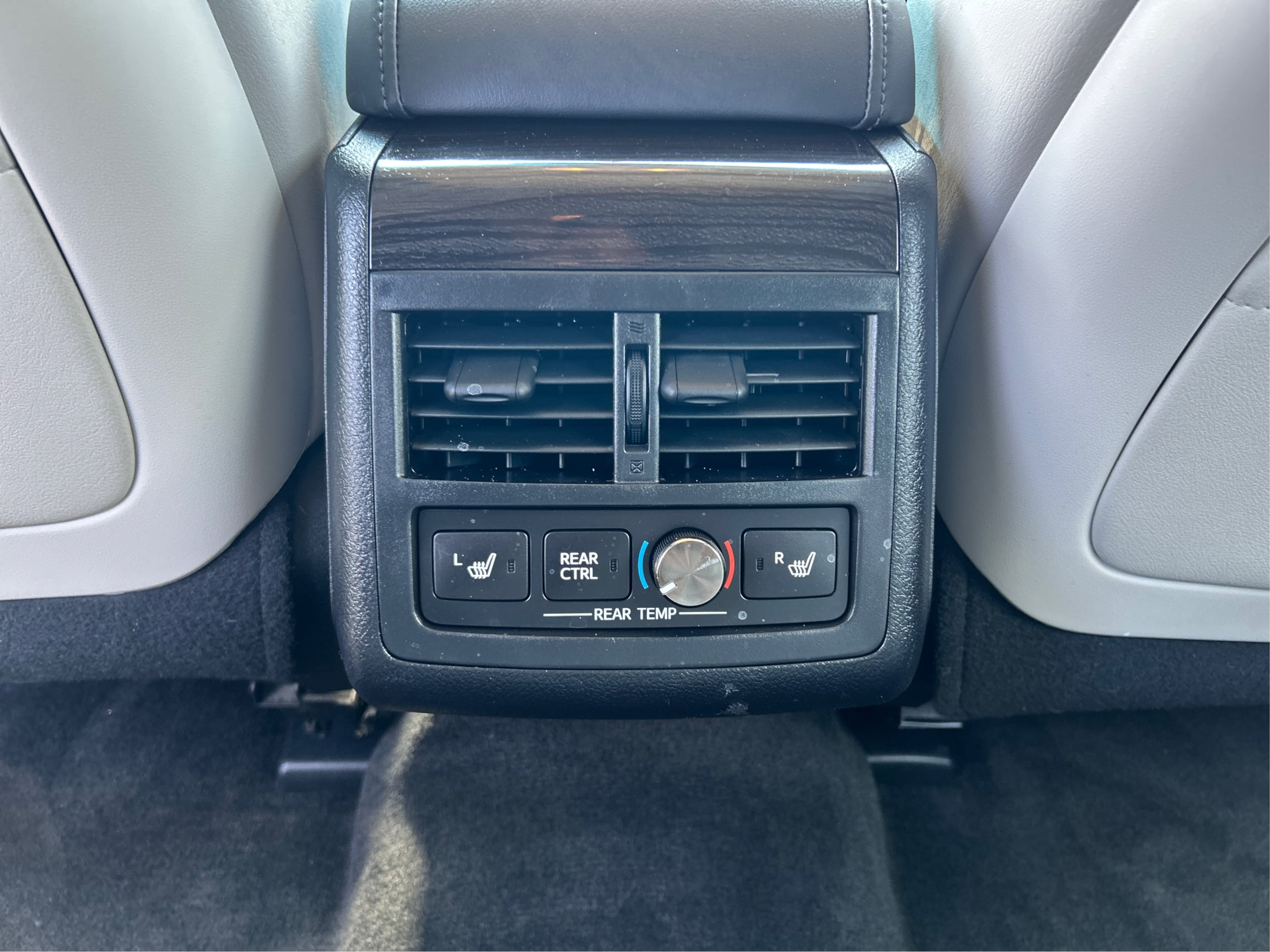 2013 Toyota Avalon Limited photo 47
