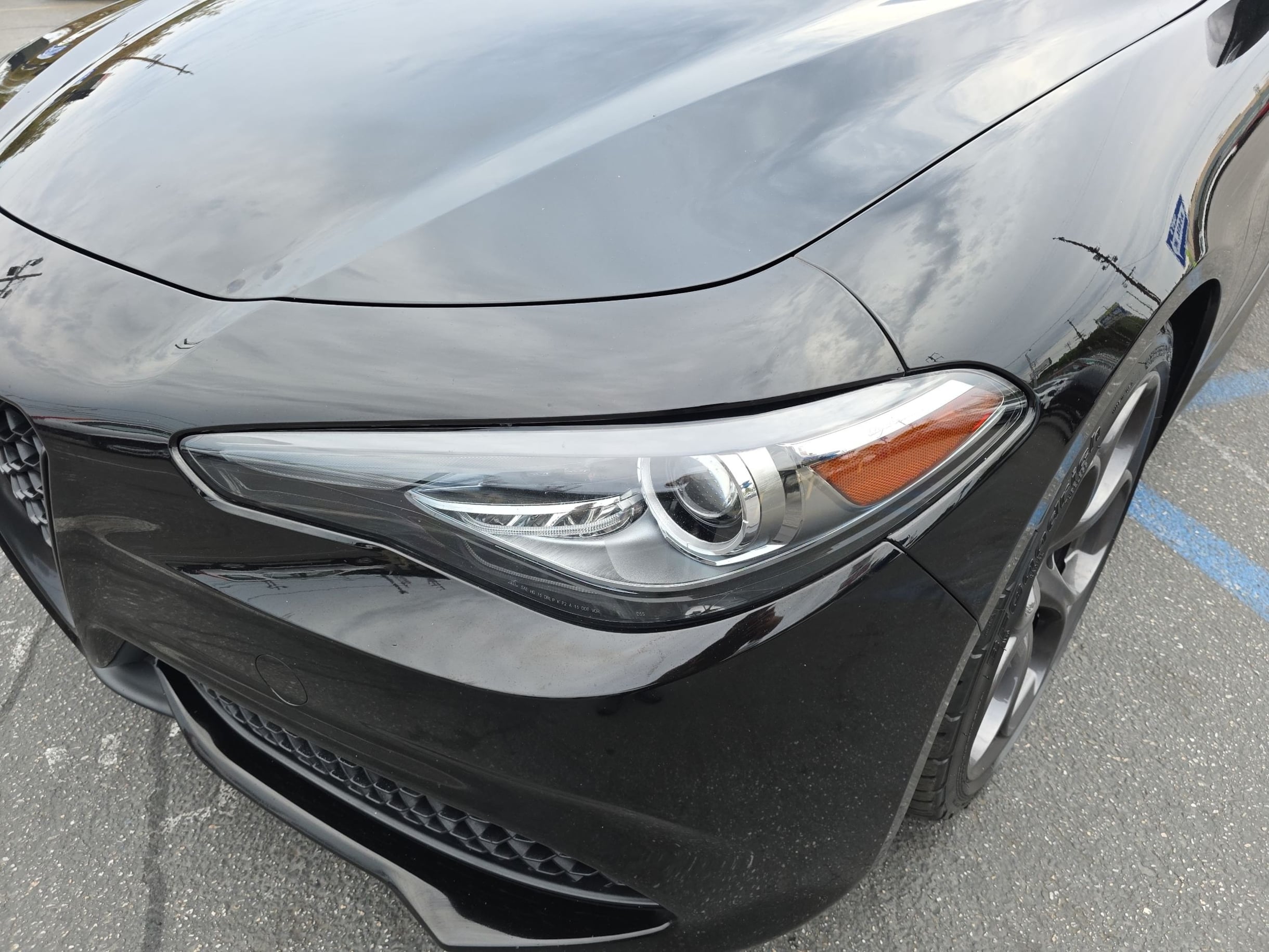 2019 Alfa Romeo Giulia Sport photo 34
