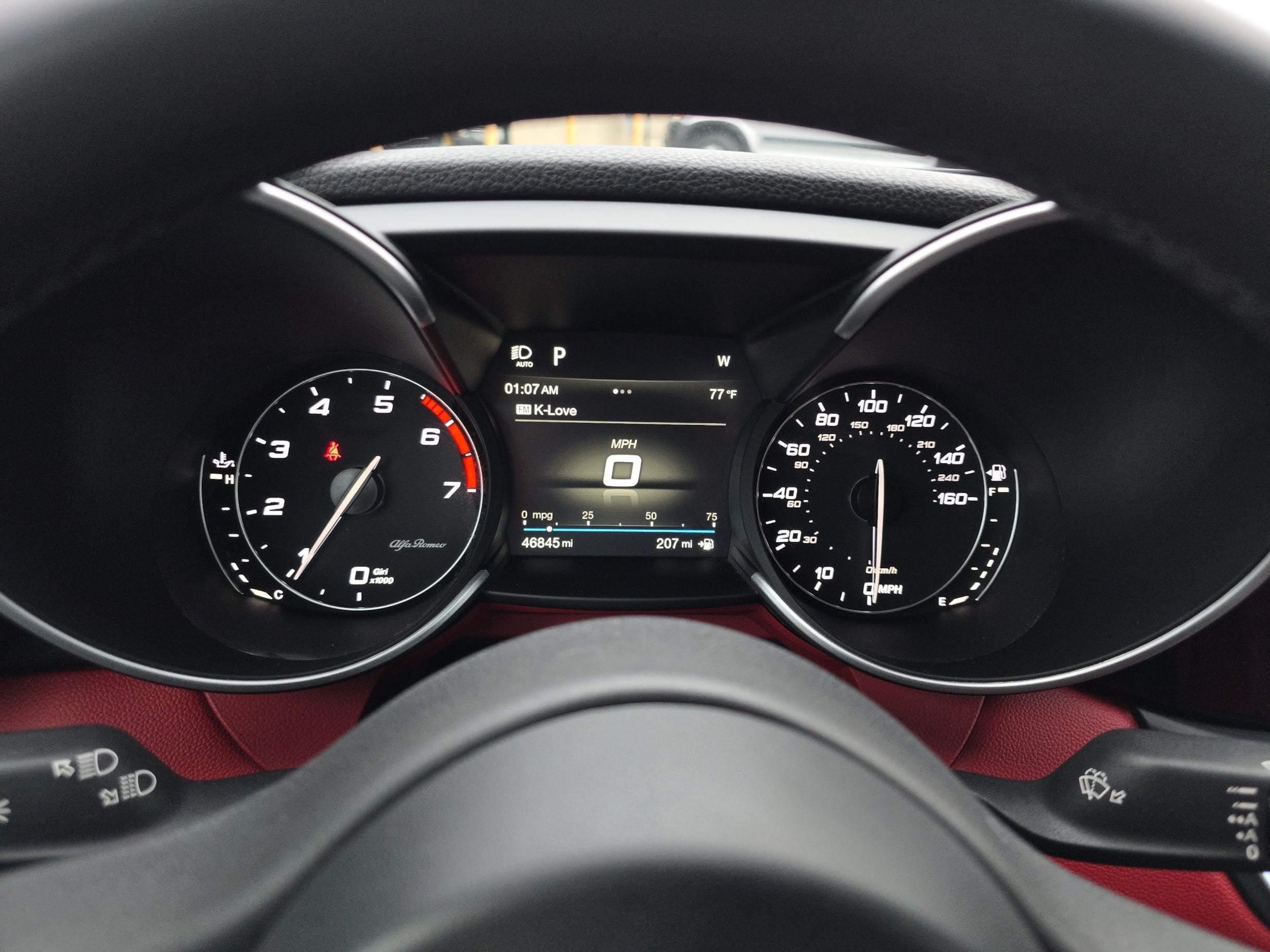 2019 Alfa Romeo Giulia Sport photo 19