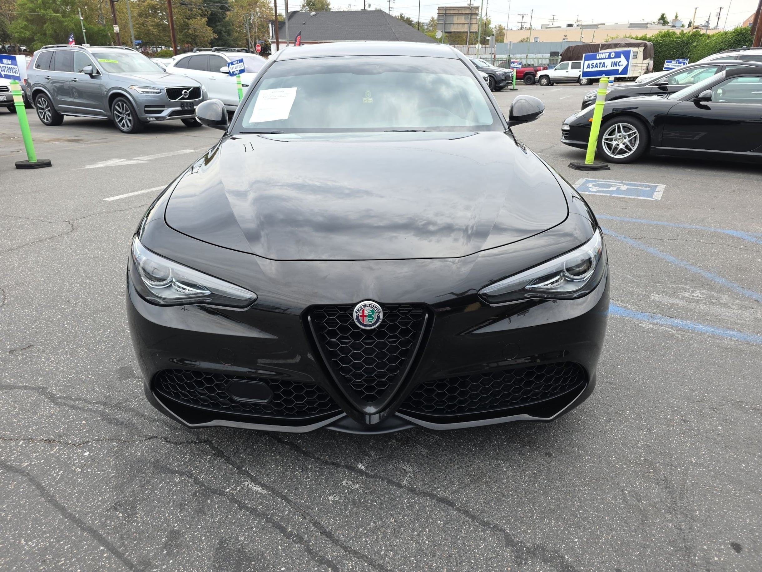 2019 Alfa Romeo Giulia Sport photo 27