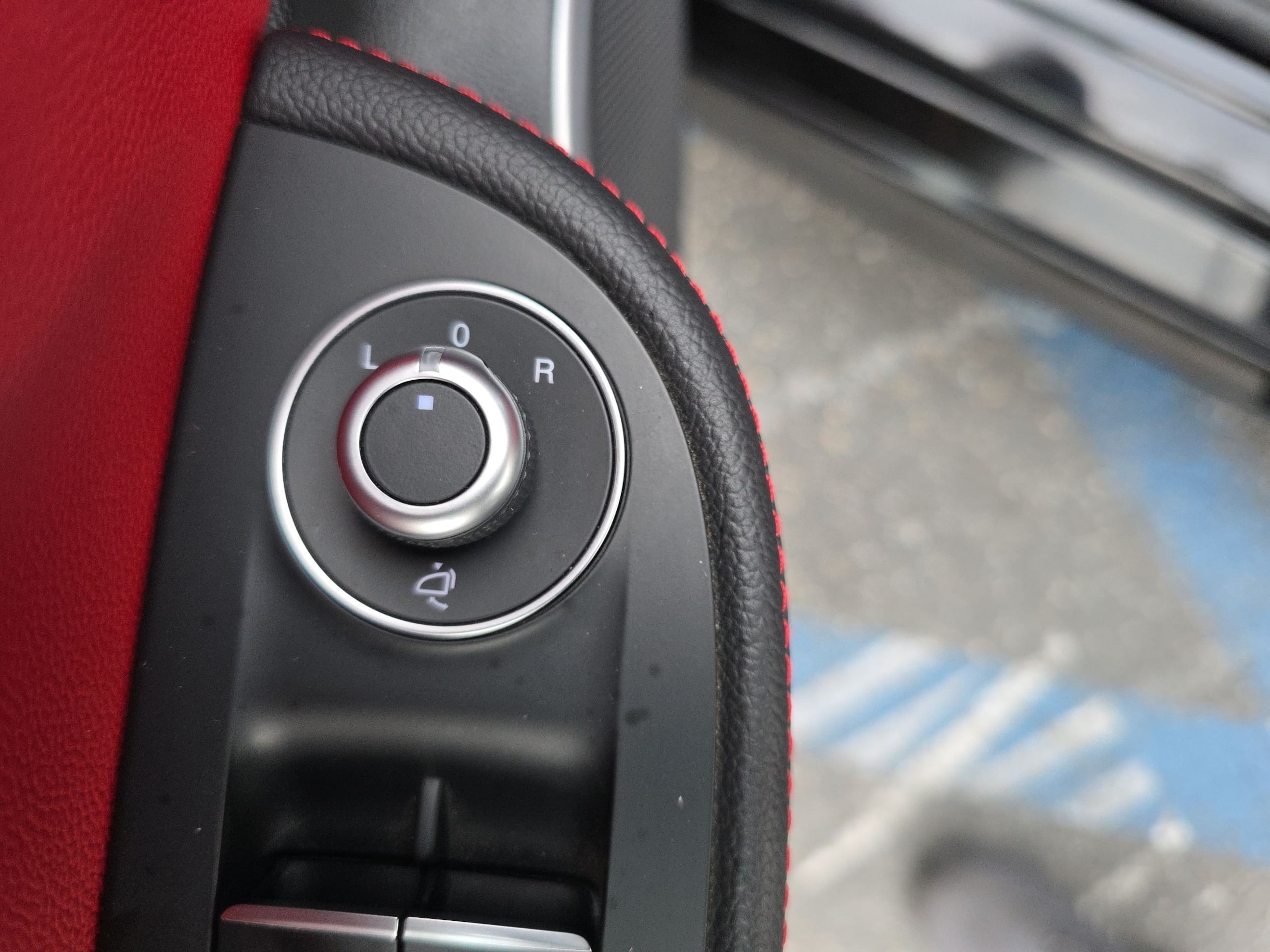2019 Alfa Romeo Giulia Sport photo 49