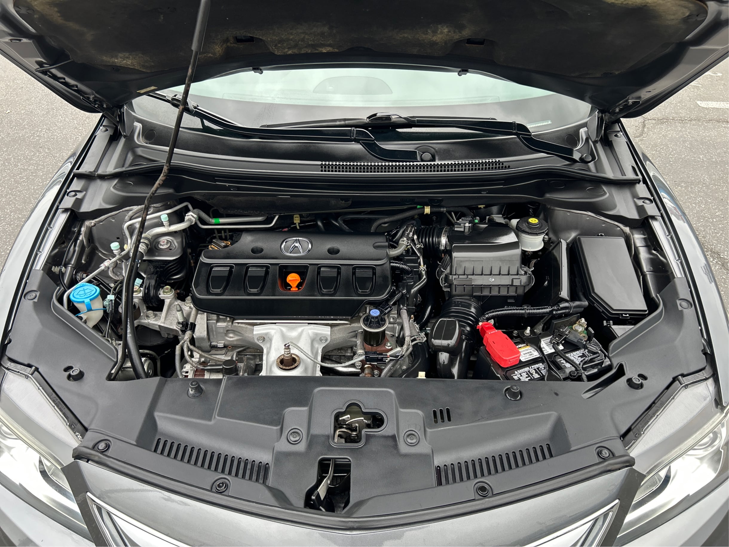 2014 Acura ILX 2.0L photo 29