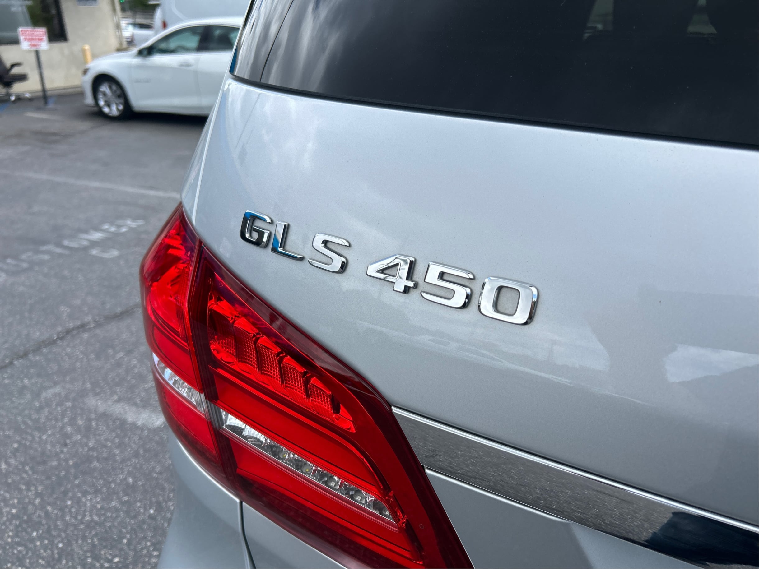 Photo 35 of this Mercedes-Benz GLS 450