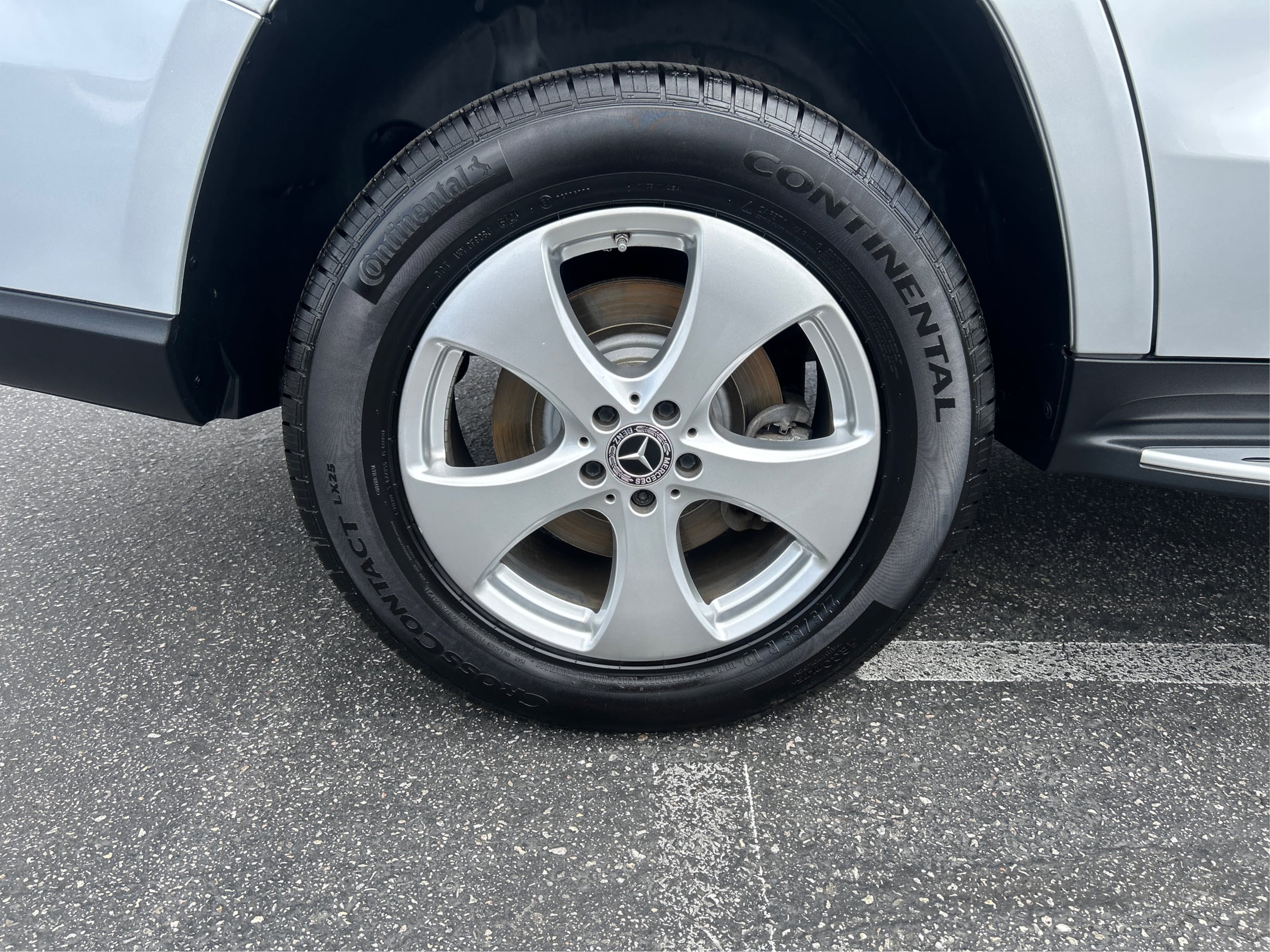Photo 36 of this Mercedes-Benz GLS 450