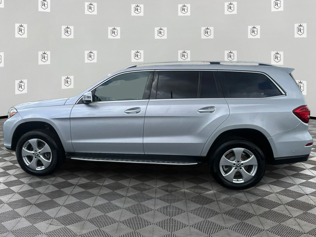Photo 8 of this Mercedes-Benz GLS 450