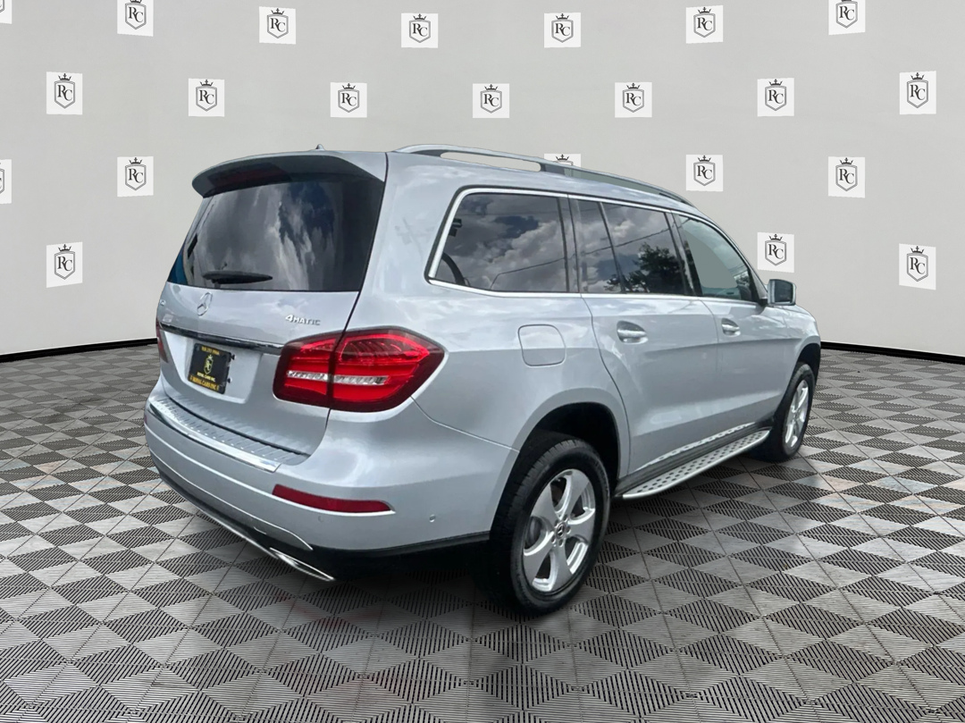Photo 5 of this Mercedes-Benz GLS 450
