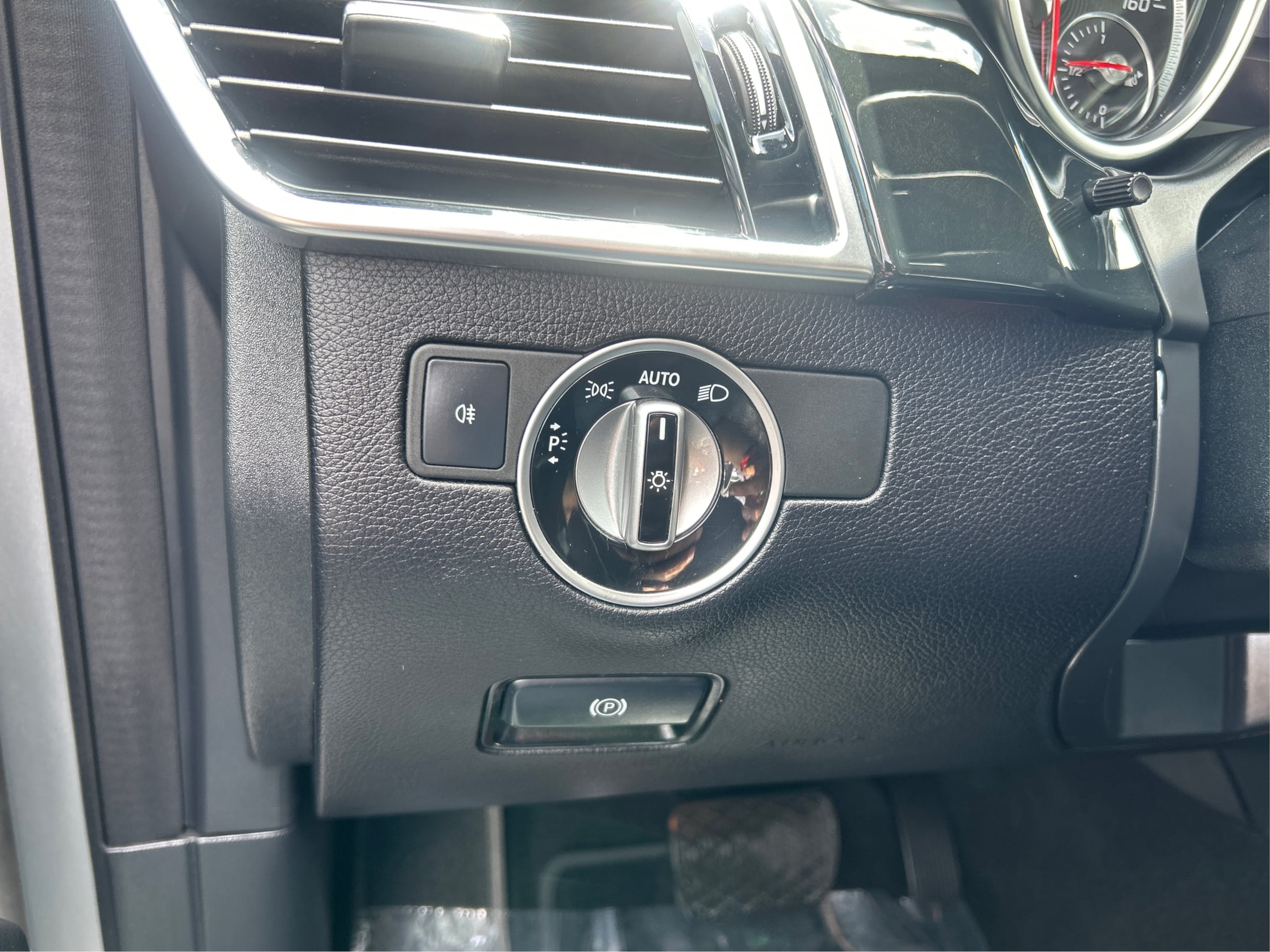 Photo 21 of this Mercedes-Benz GLS 450