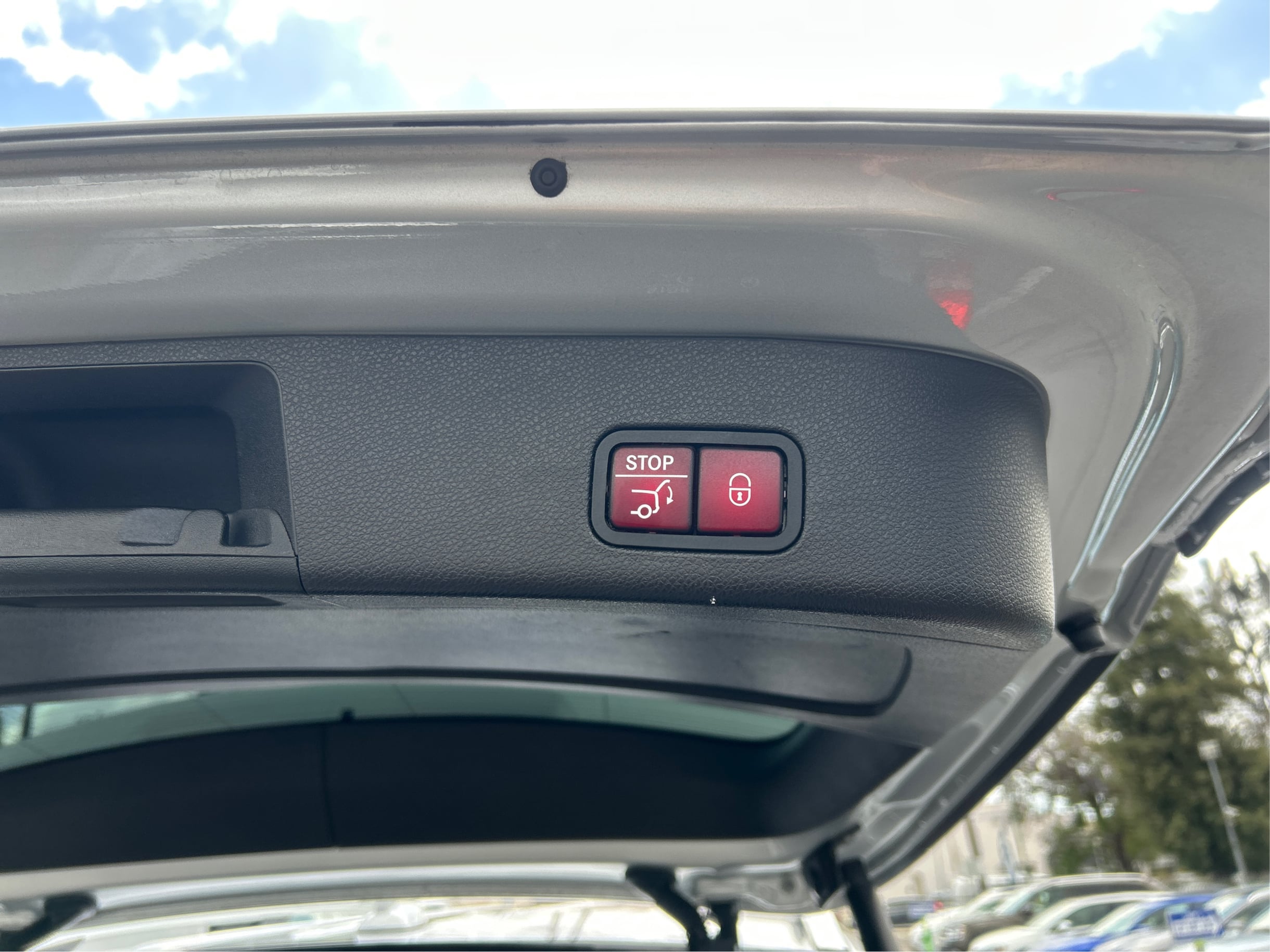 Photo 43 of this Mercedes-Benz GLS 450