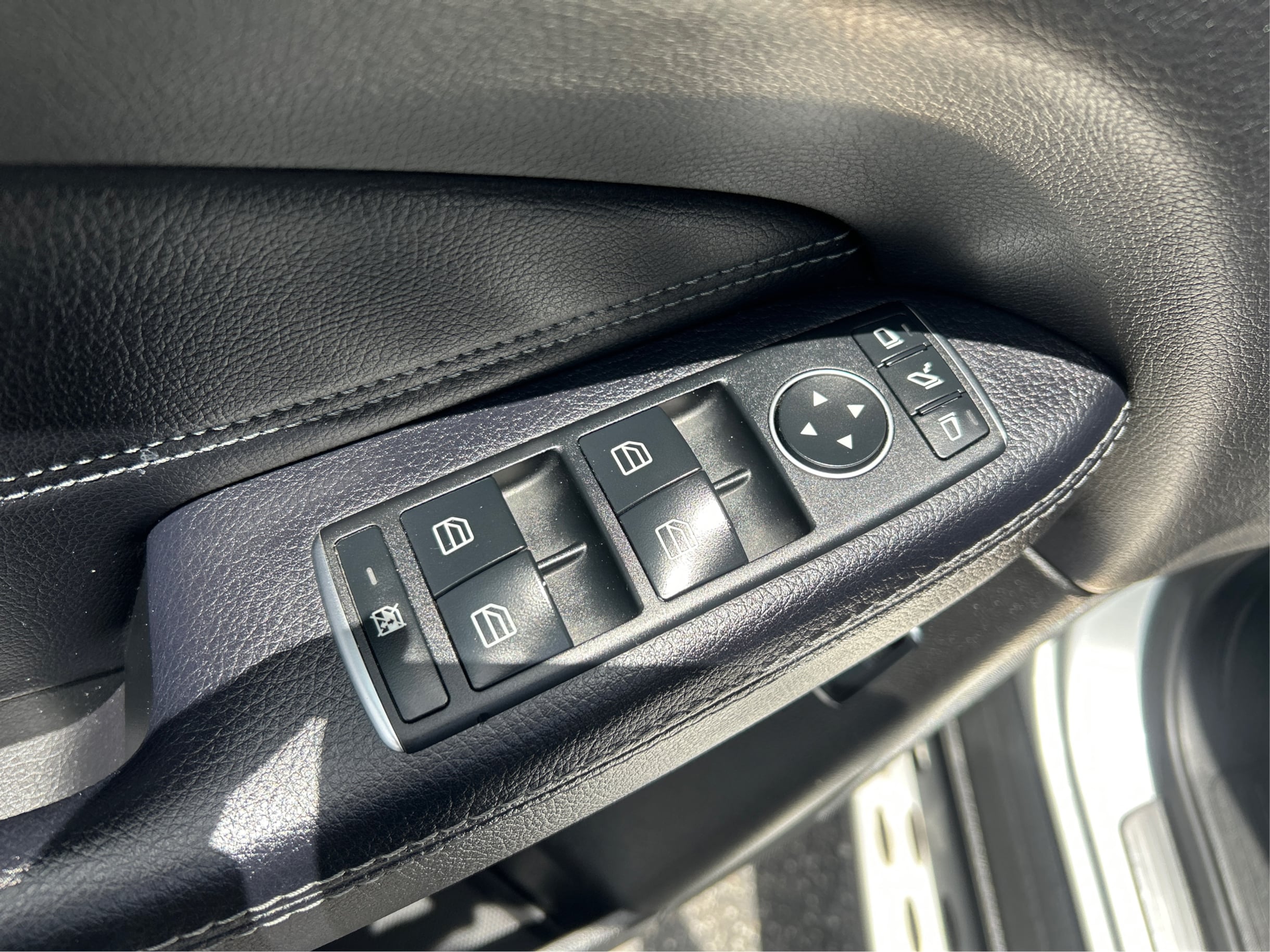 Photo 57 of this Mercedes-Benz GLS 450