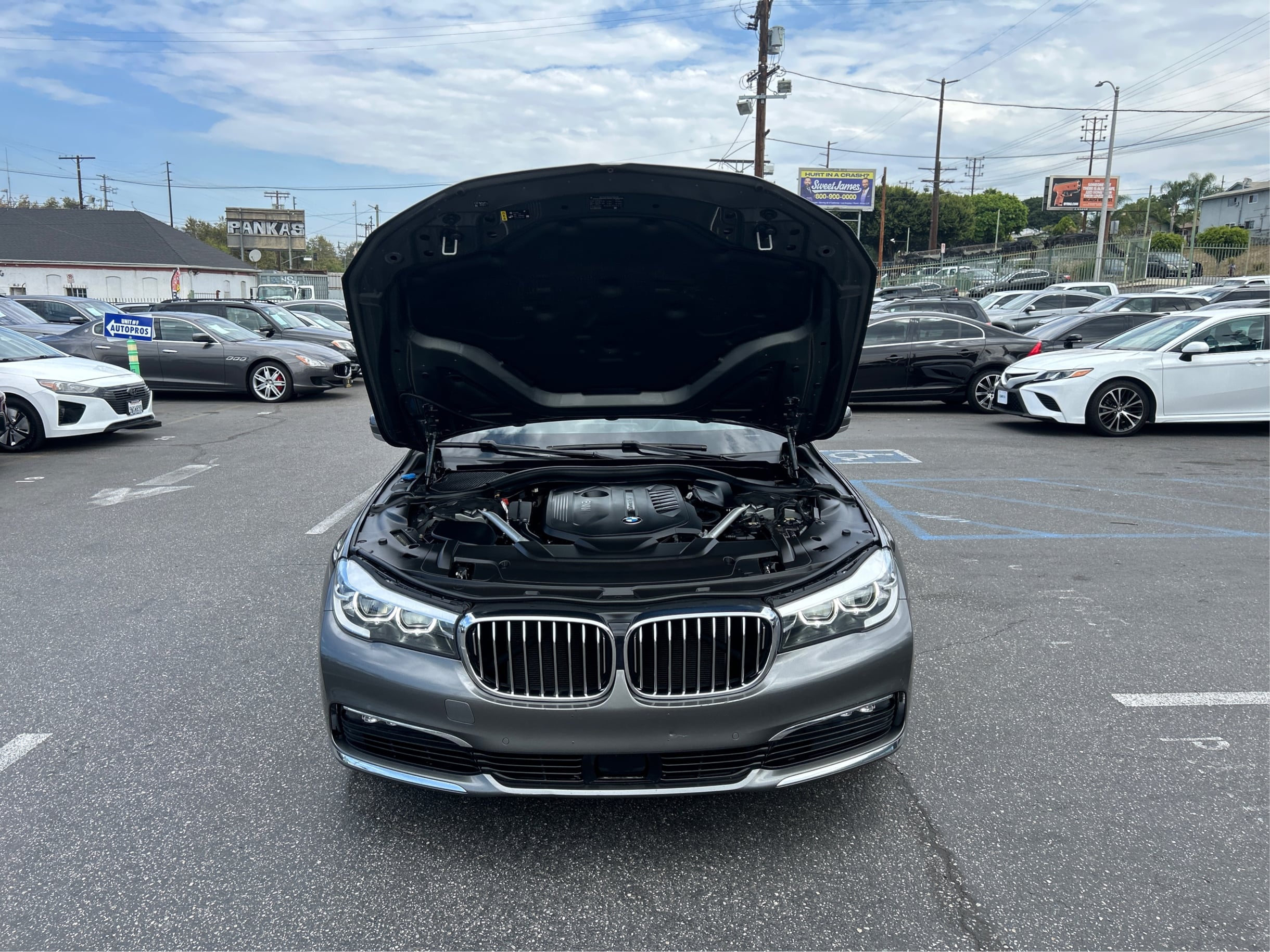 Photo 11 of this BMW 7 Series