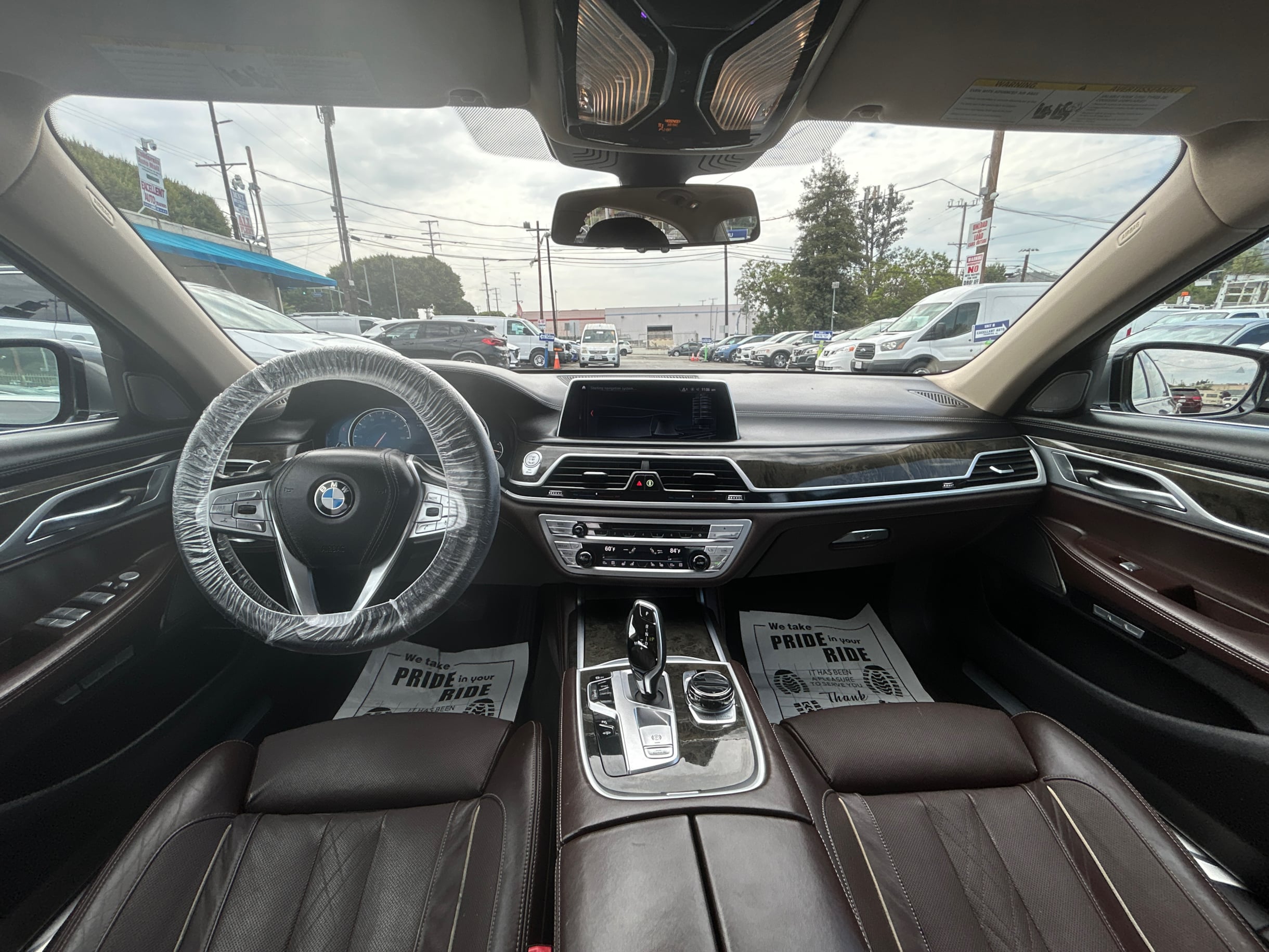 Photo 14 of this BMW 7 Series