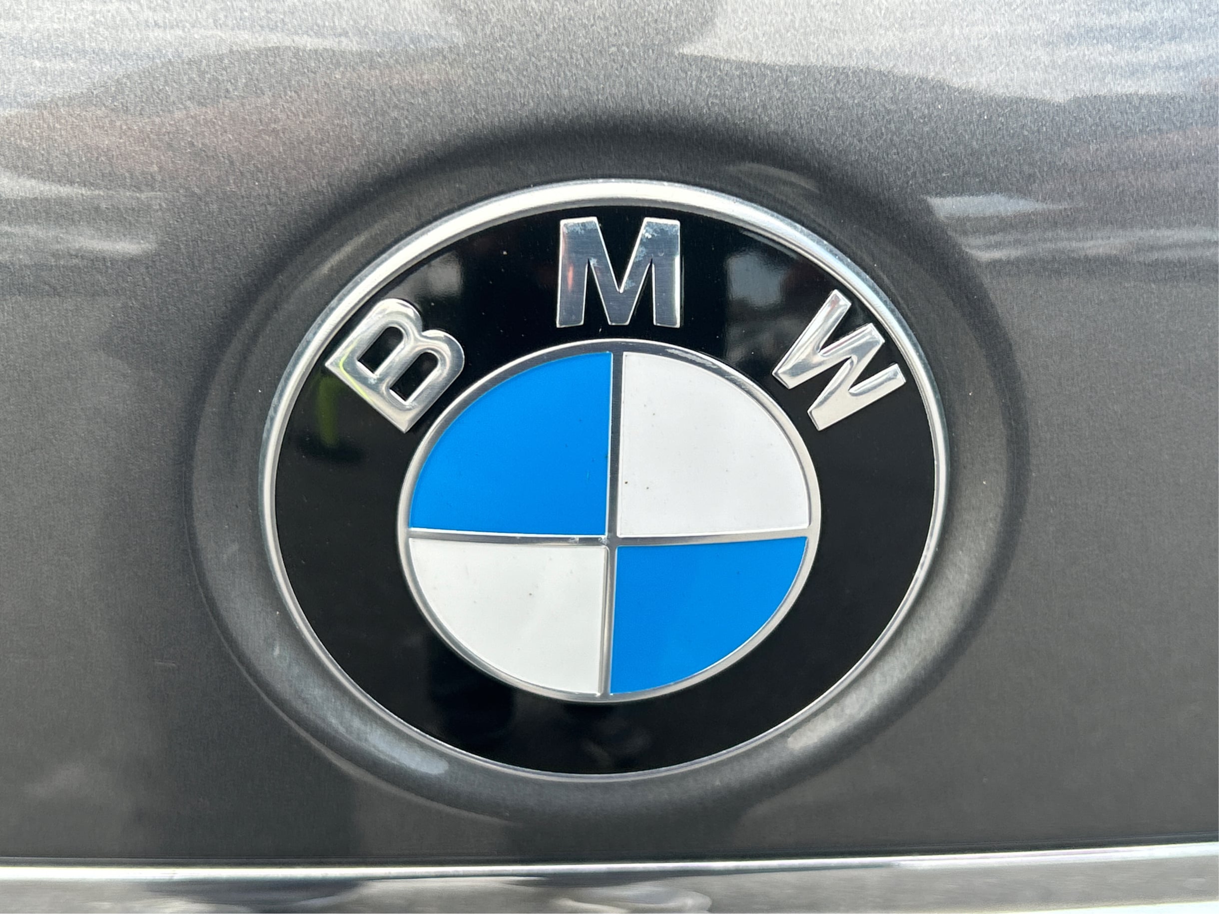 Photo 46 of this BMW 7 Series