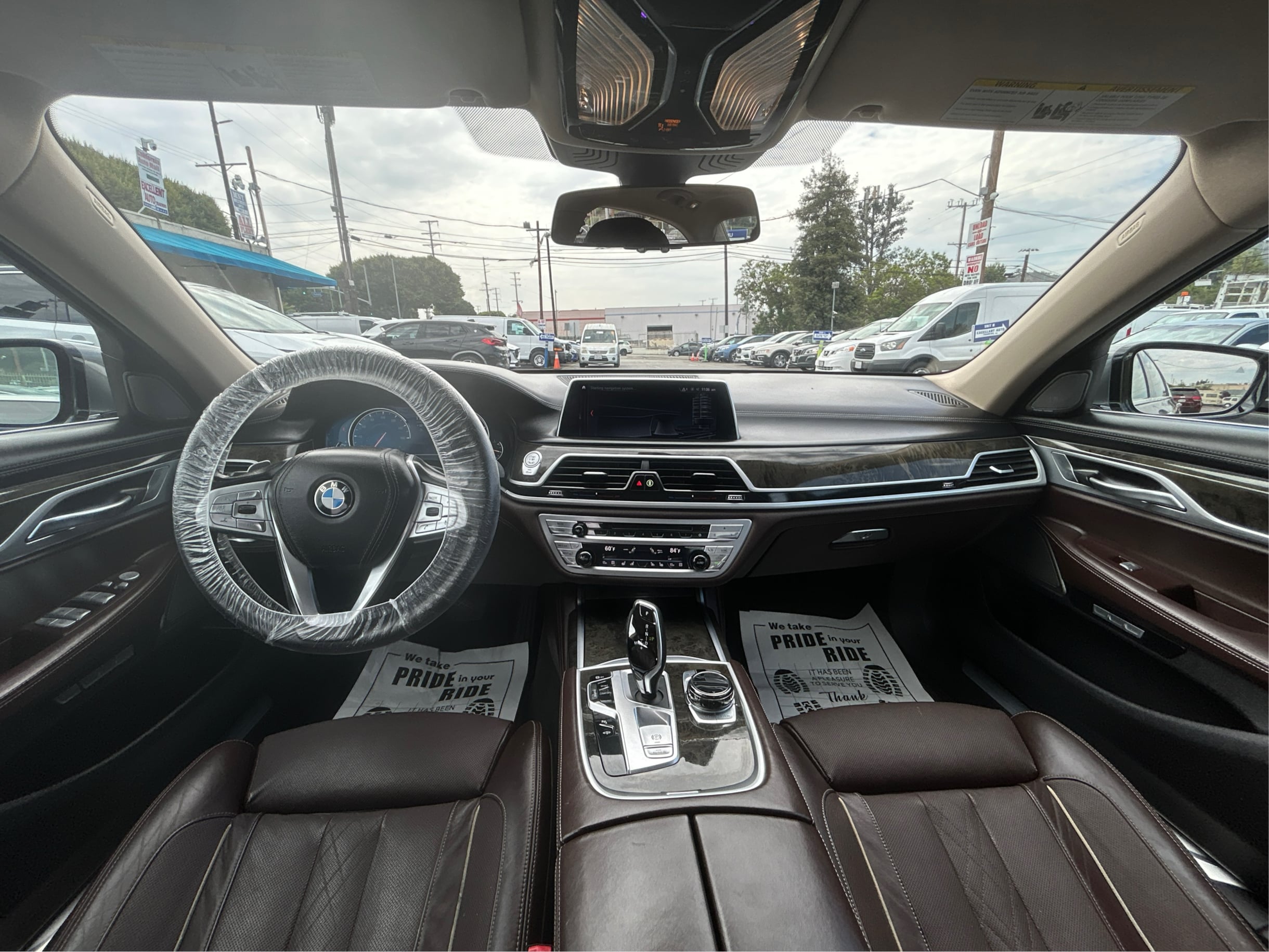 Photo 47 of this BMW 7 Series