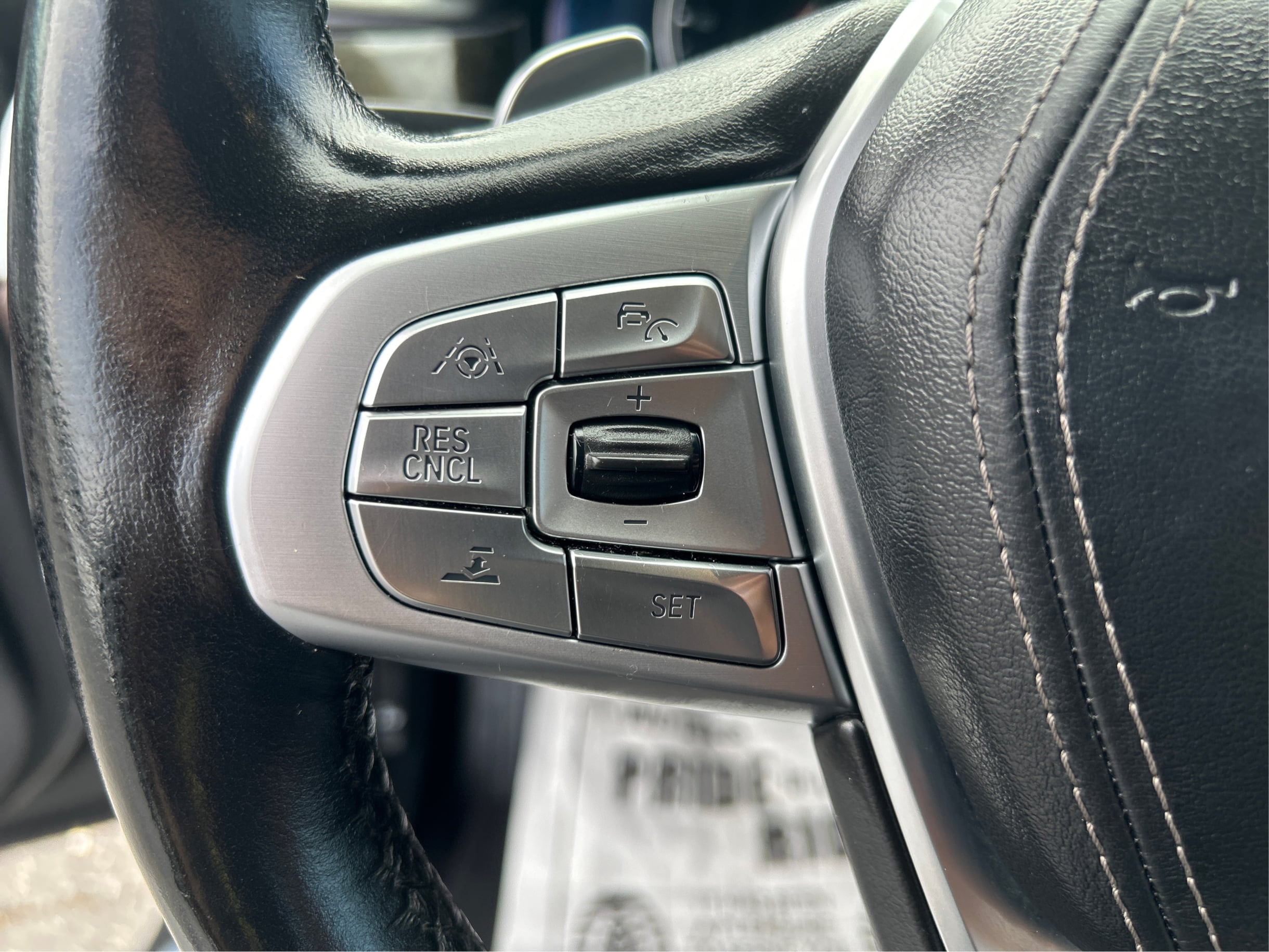 Photo 53 of this BMW 7 Series