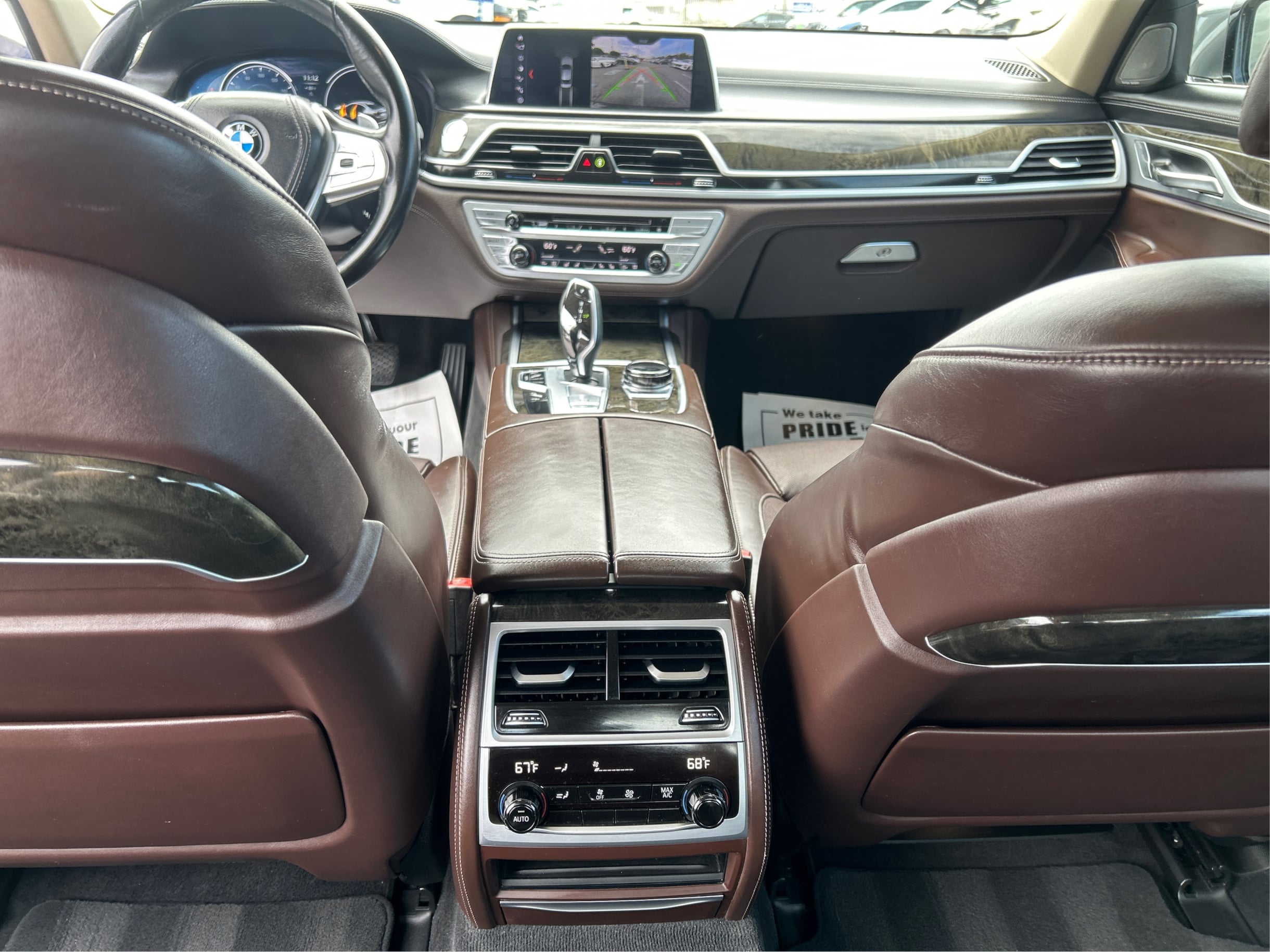 Photo 25 of this BMW 7 Series