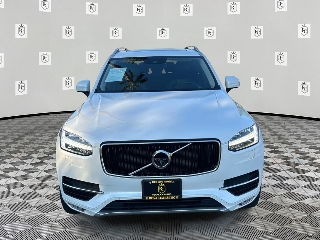 Photo 2 of this Volvo XC90