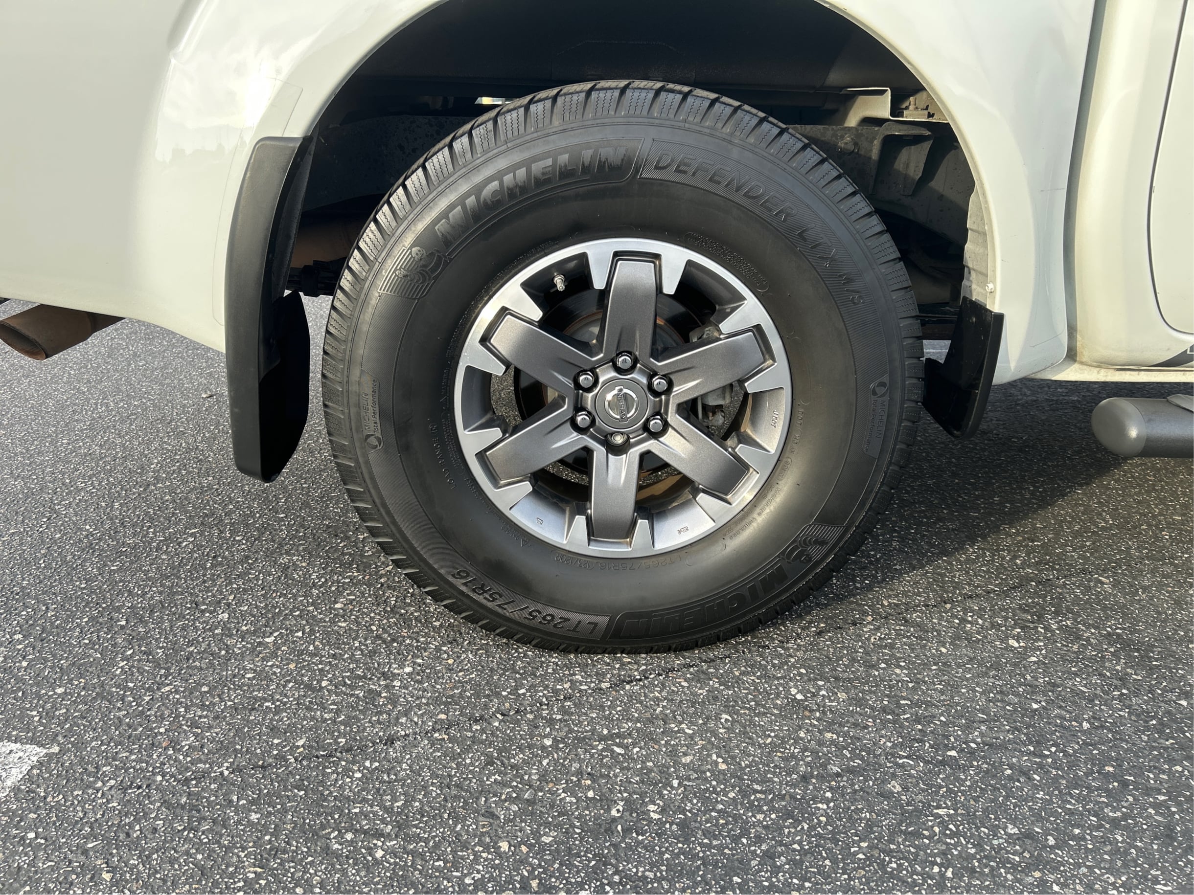 Photo 35 of this Nissan Frontier