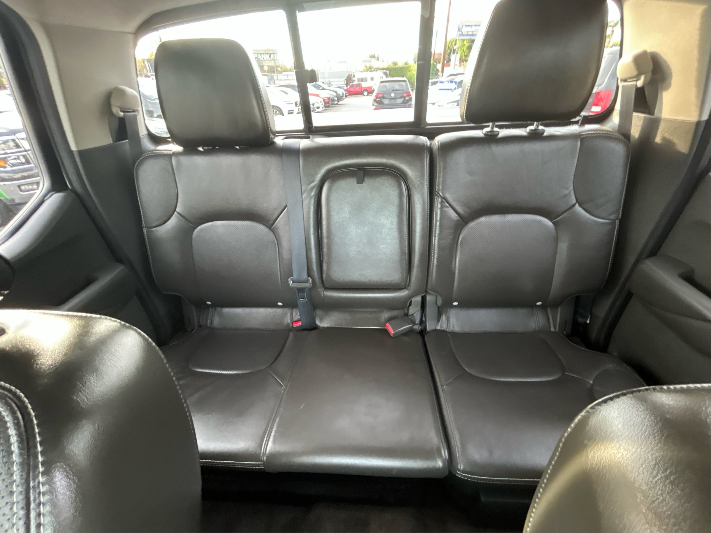 Photo 15 of this Nissan Frontier