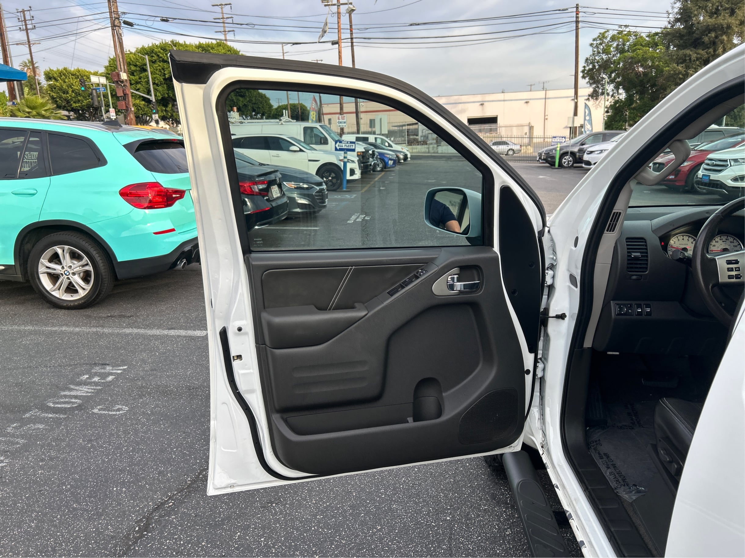 Photo 23 of this Nissan Frontier