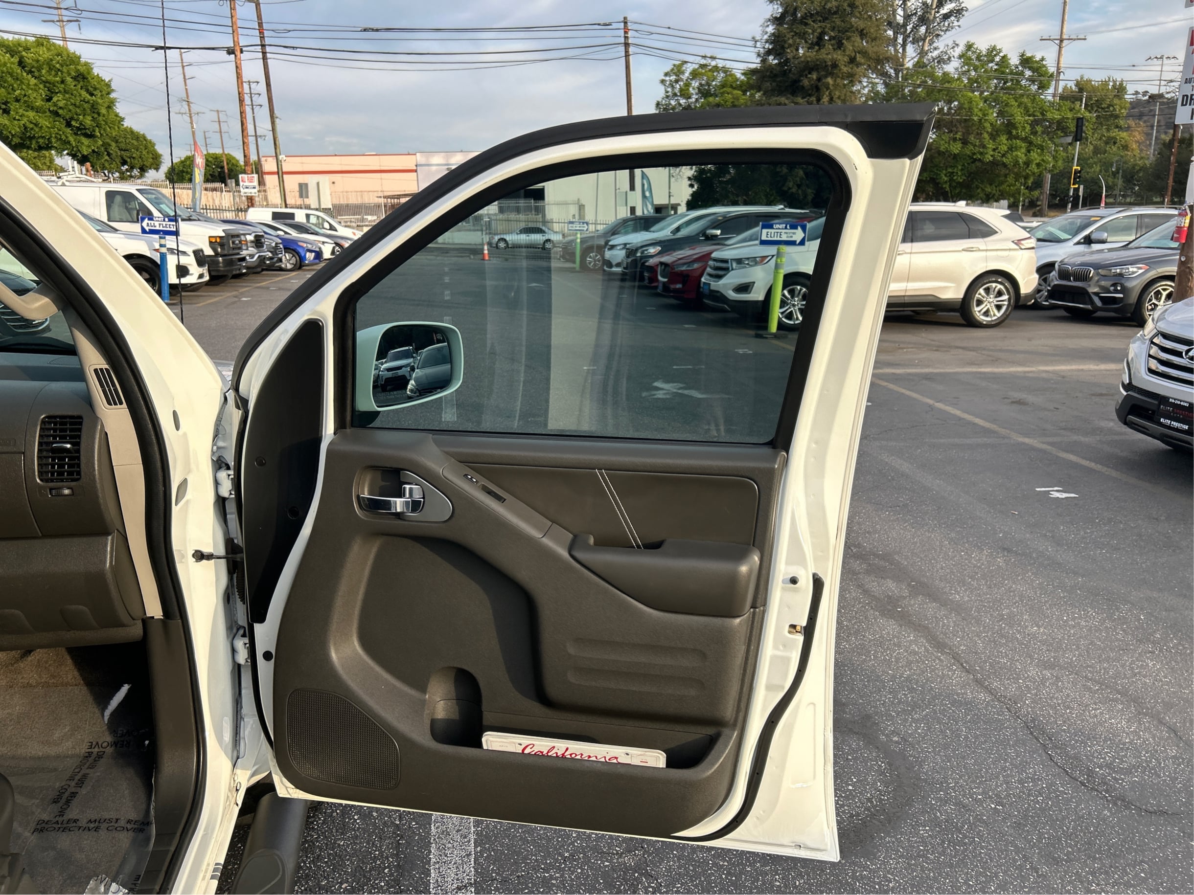 Photo 27 of this Nissan Frontier